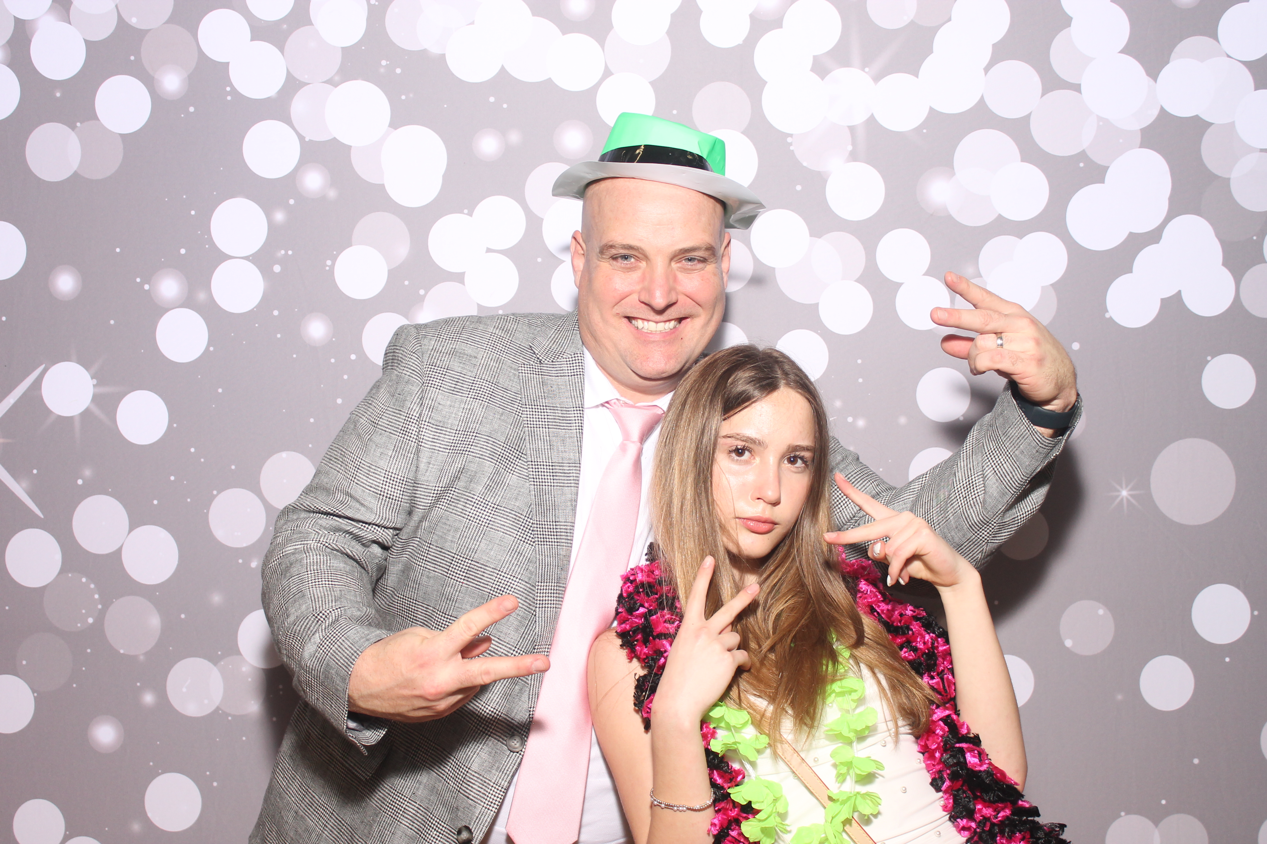 Mariemount Father Daughter Dance | View more photos from the event at gallery.photoboothcincy.com/u/PhotoBoothCincy/Mariemount-Father-Daughter-Dance-0