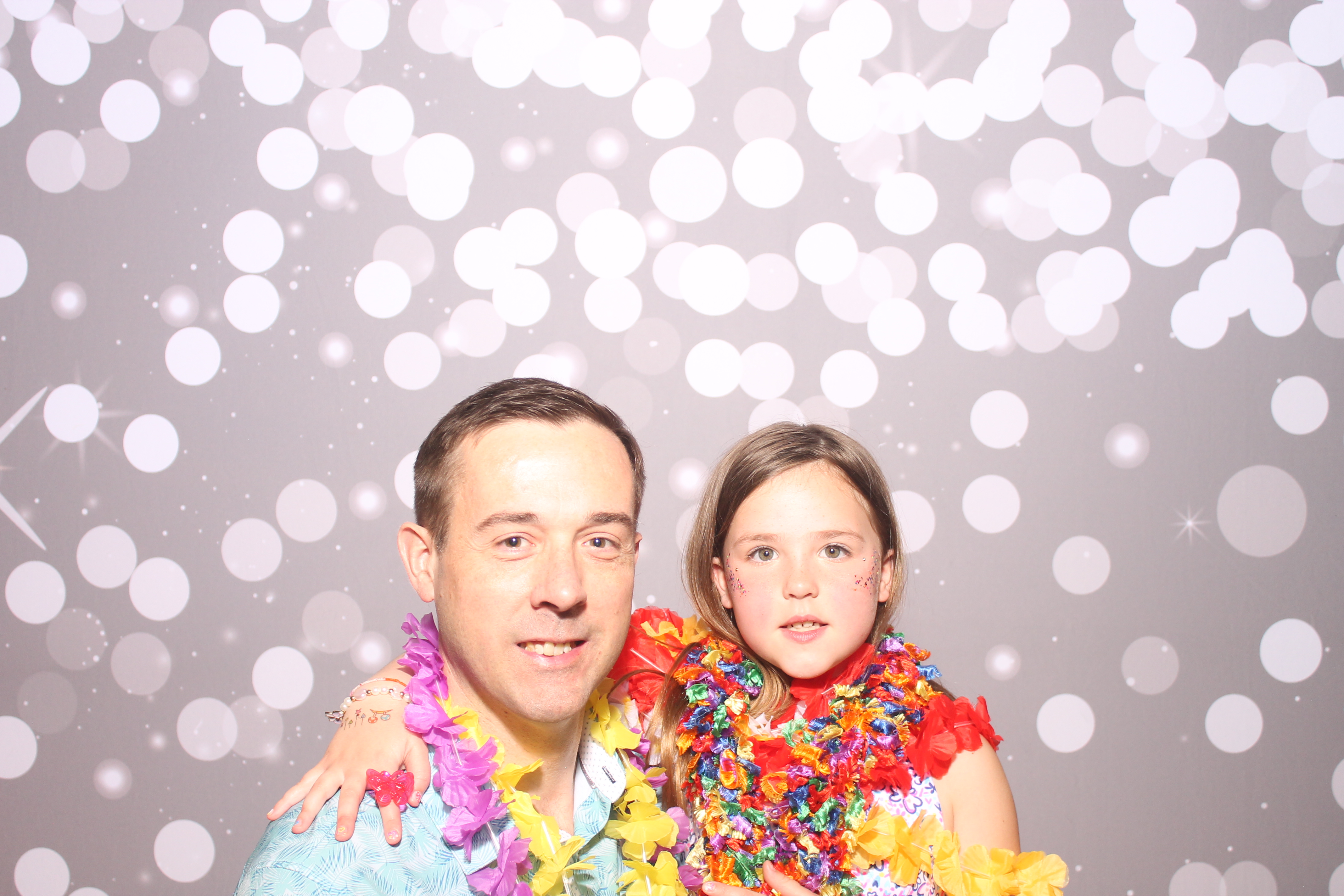 Mariemount Father Daughter Dance | View more photos from the event at gallery.photoboothcincy.com/u/PhotoBoothCincy/Mariemount-Father-Daughter-Dance-0
