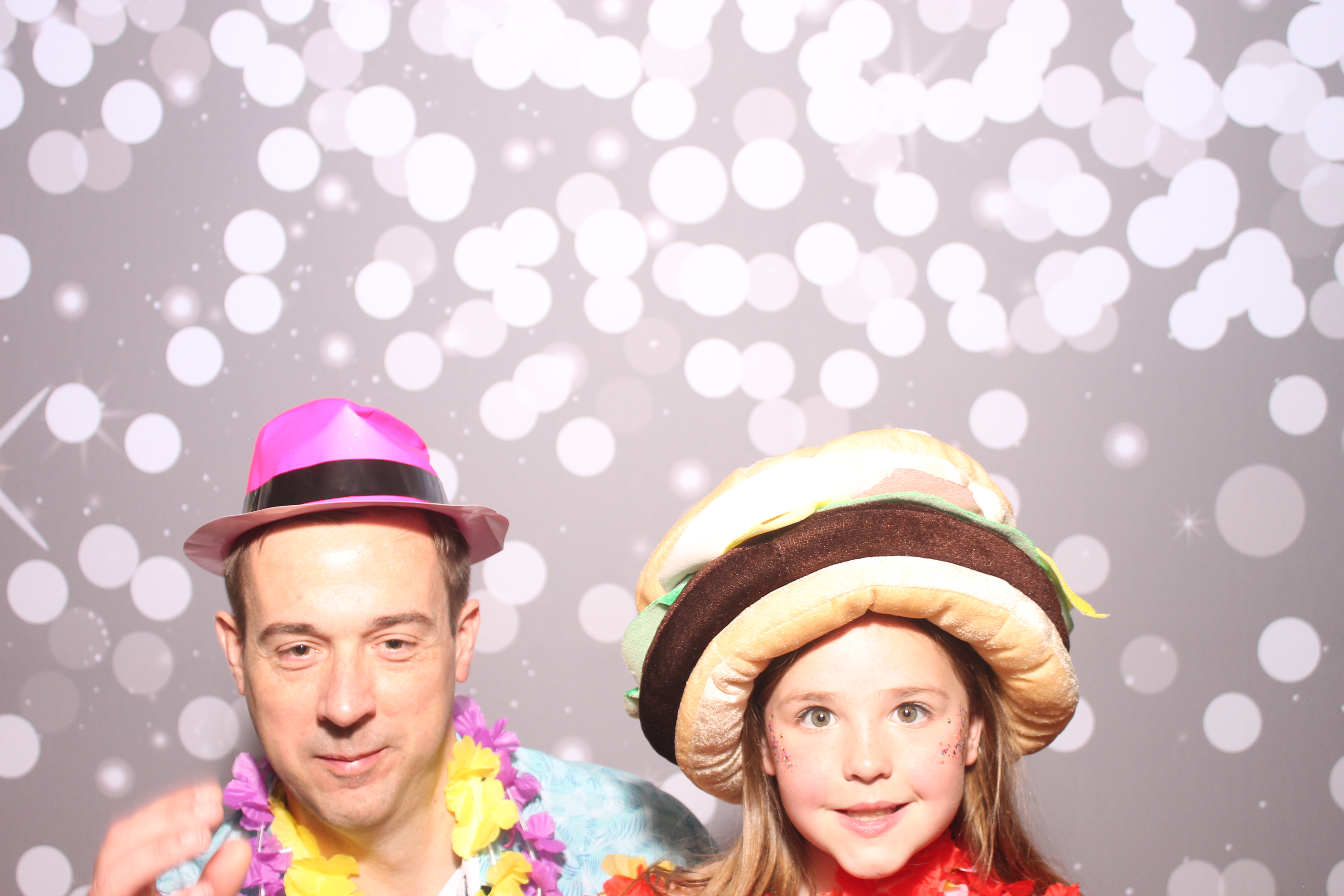 Mariemount Father Daughter Dance | View more photos from the event at gallery.photoboothcincy.com/u/PhotoBoothCincy/Mariemount-Father-Daughter-Dance-0