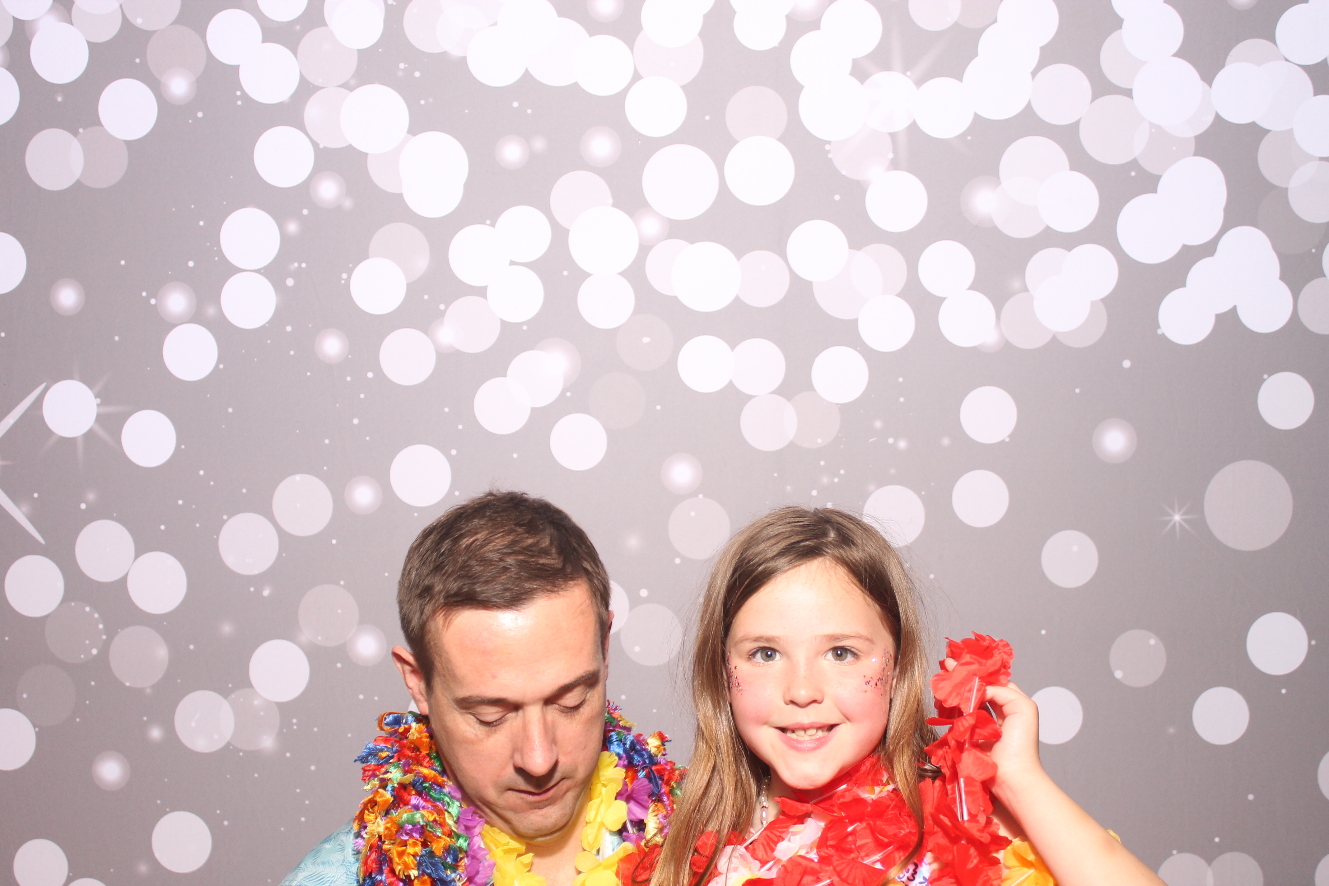 Mariemount Father Daughter Dance | View more photos from the event at gallery.photoboothcincy.com/u/PhotoBoothCincy/Mariemount-Father-Daughter-Dance-0