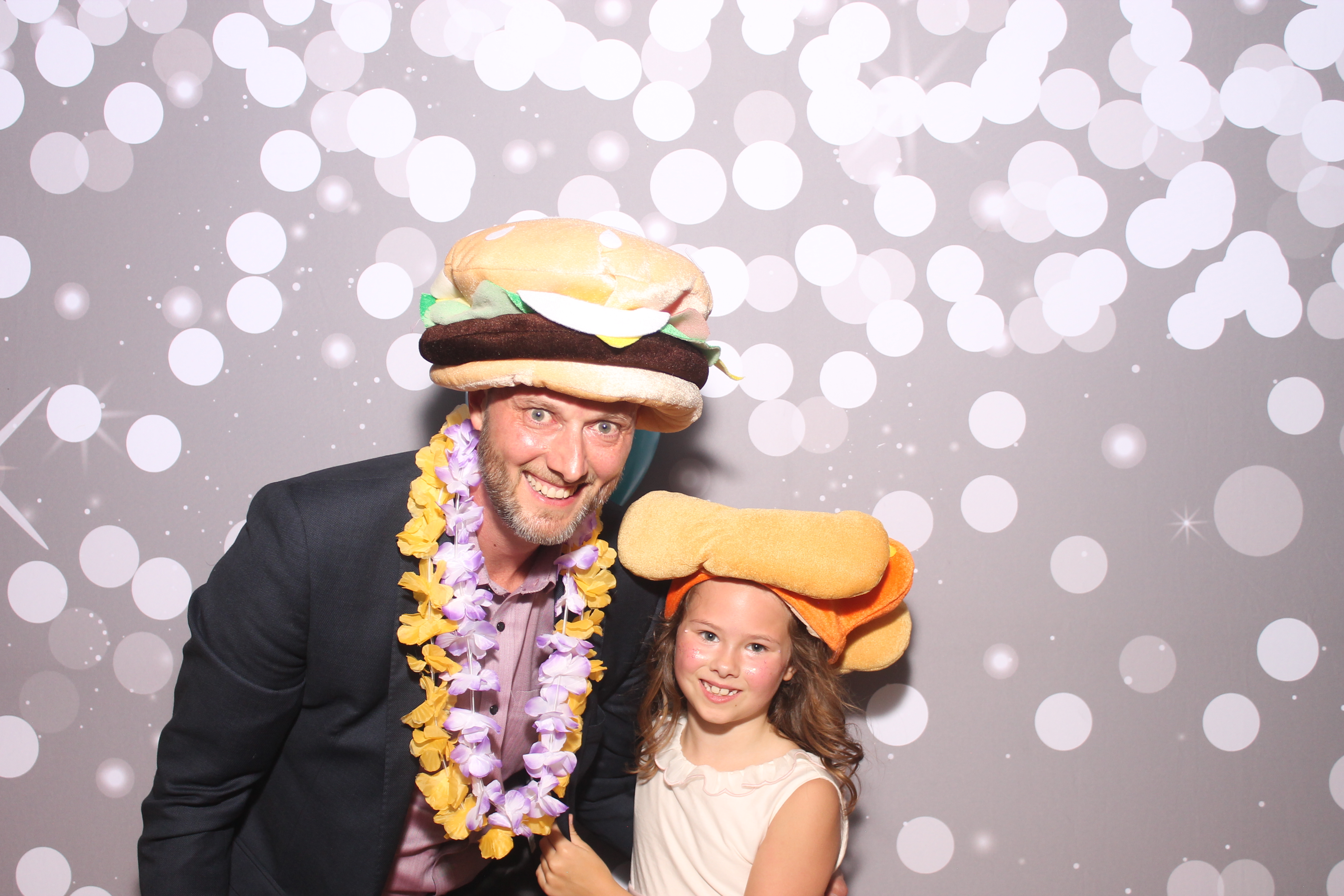 Mariemount Father Daughter Dance | View more photos from the event at gallery.photoboothcincy.com/u/PhotoBoothCincy/Mariemount-Father-Daughter-Dance-0