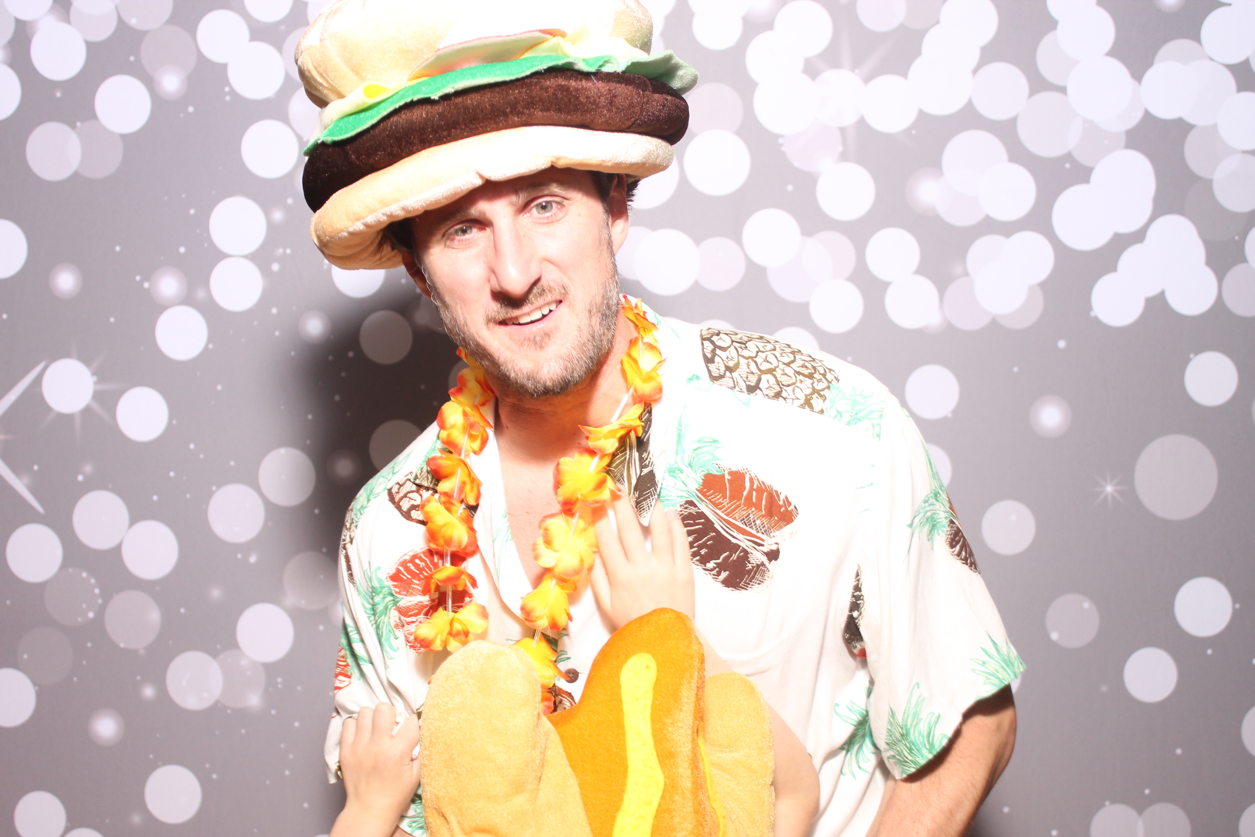 Mariemount Father Daughter Dance | View more photos from the event at gallery.photoboothcincy.com/u/PhotoBoothCincy/Mariemount-Father-Daughter-Dance-0