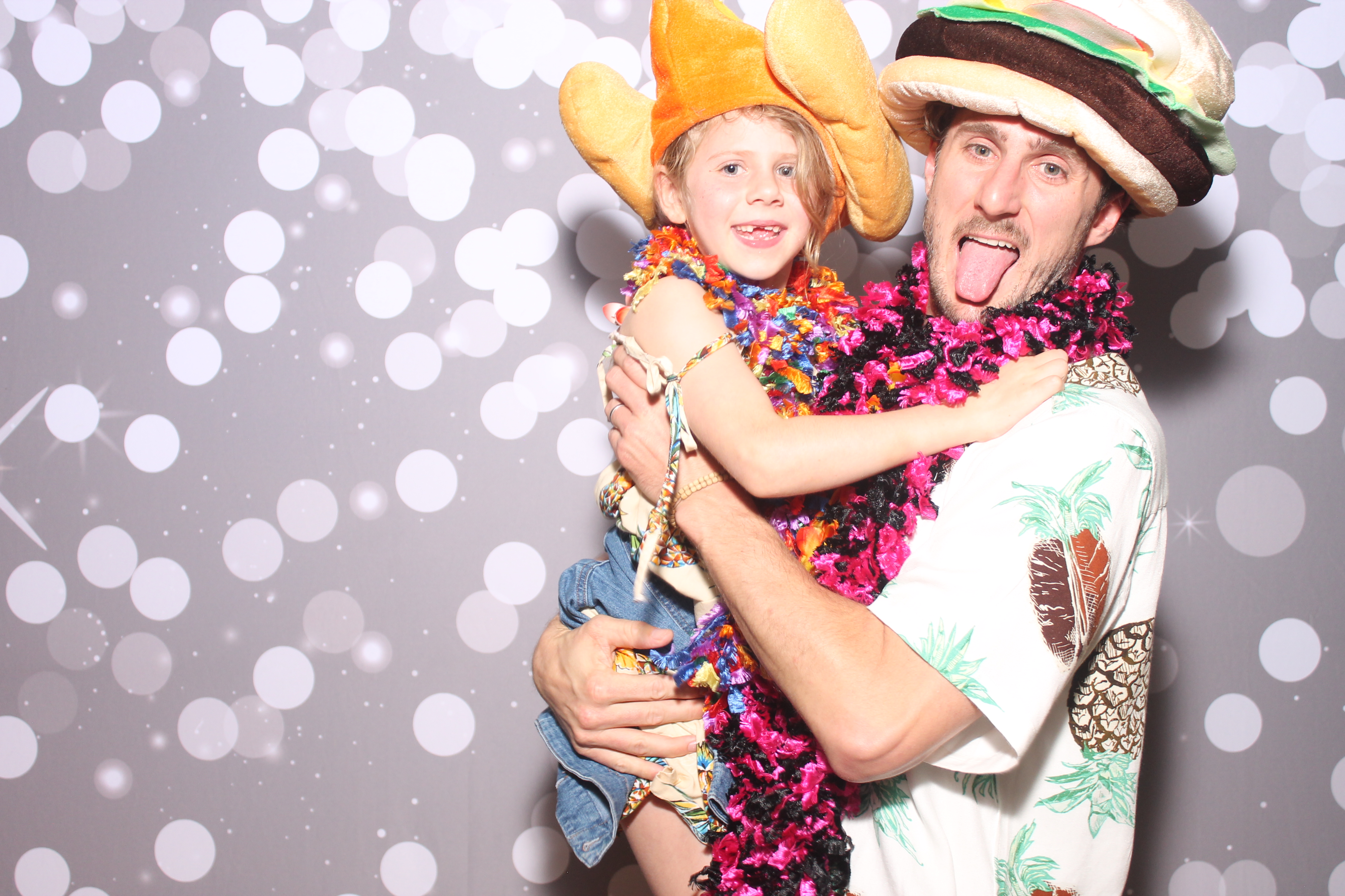 Mariemount Father Daughter Dance | View more photos from the event at gallery.photoboothcincy.com/u/PhotoBoothCincy/Mariemount-Father-Daughter-Dance-0