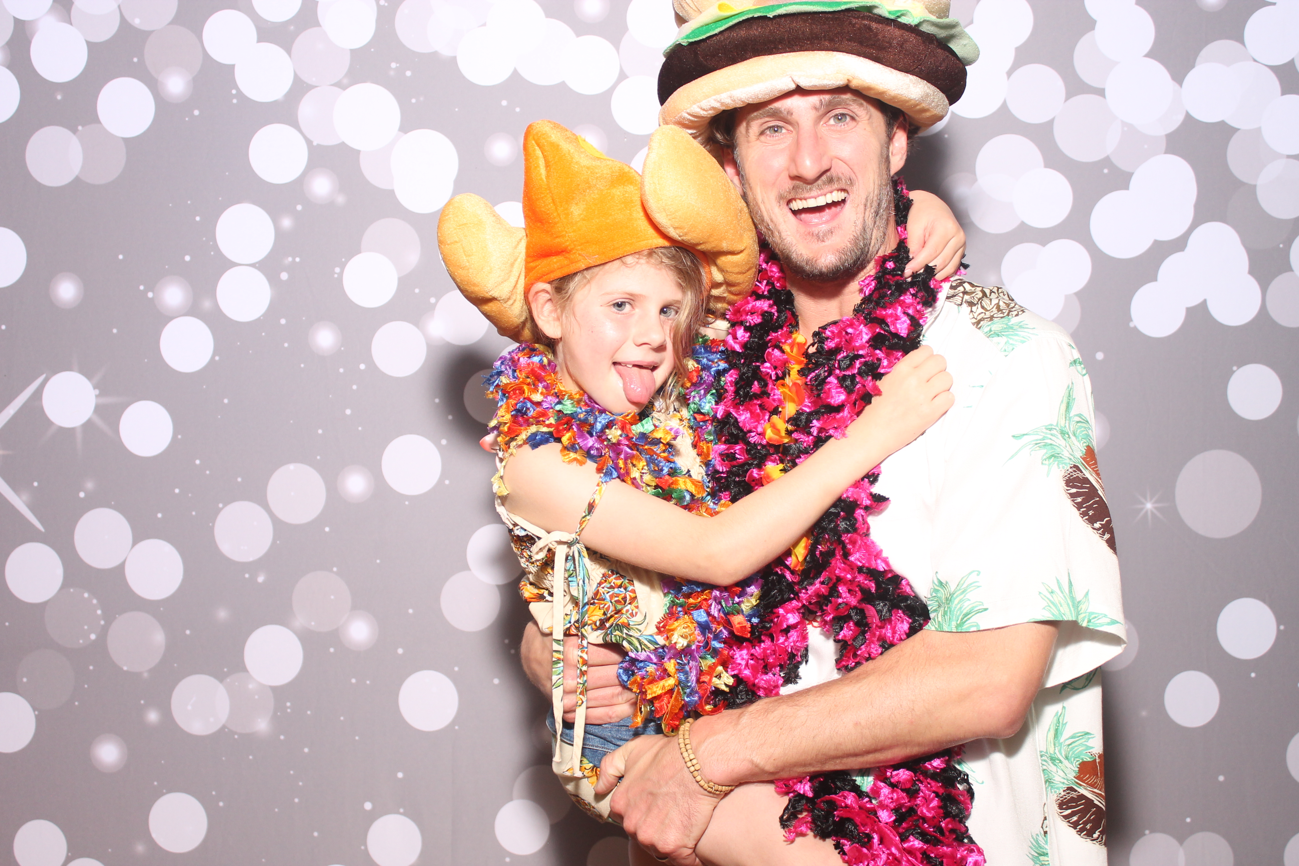 Mariemount Father Daughter Dance | View more photos from the event at gallery.photoboothcincy.com/u/PhotoBoothCincy/Mariemount-Father-Daughter-Dance-0