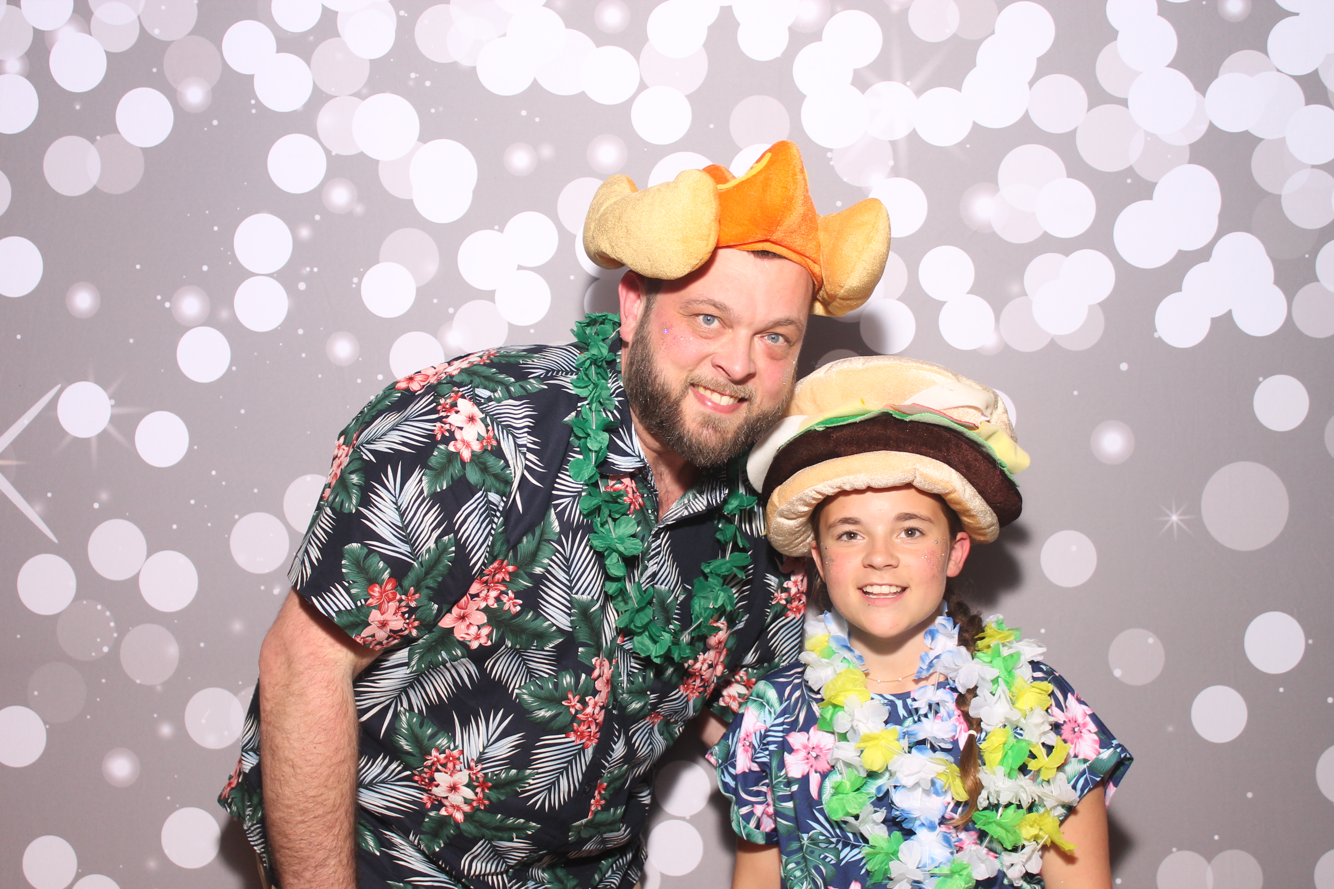 Mariemount Father Daughter Dance | View more photos from the event at gallery.photoboothcincy.com/u/PhotoBoothCincy/Mariemount-Father-Daughter-Dance-0