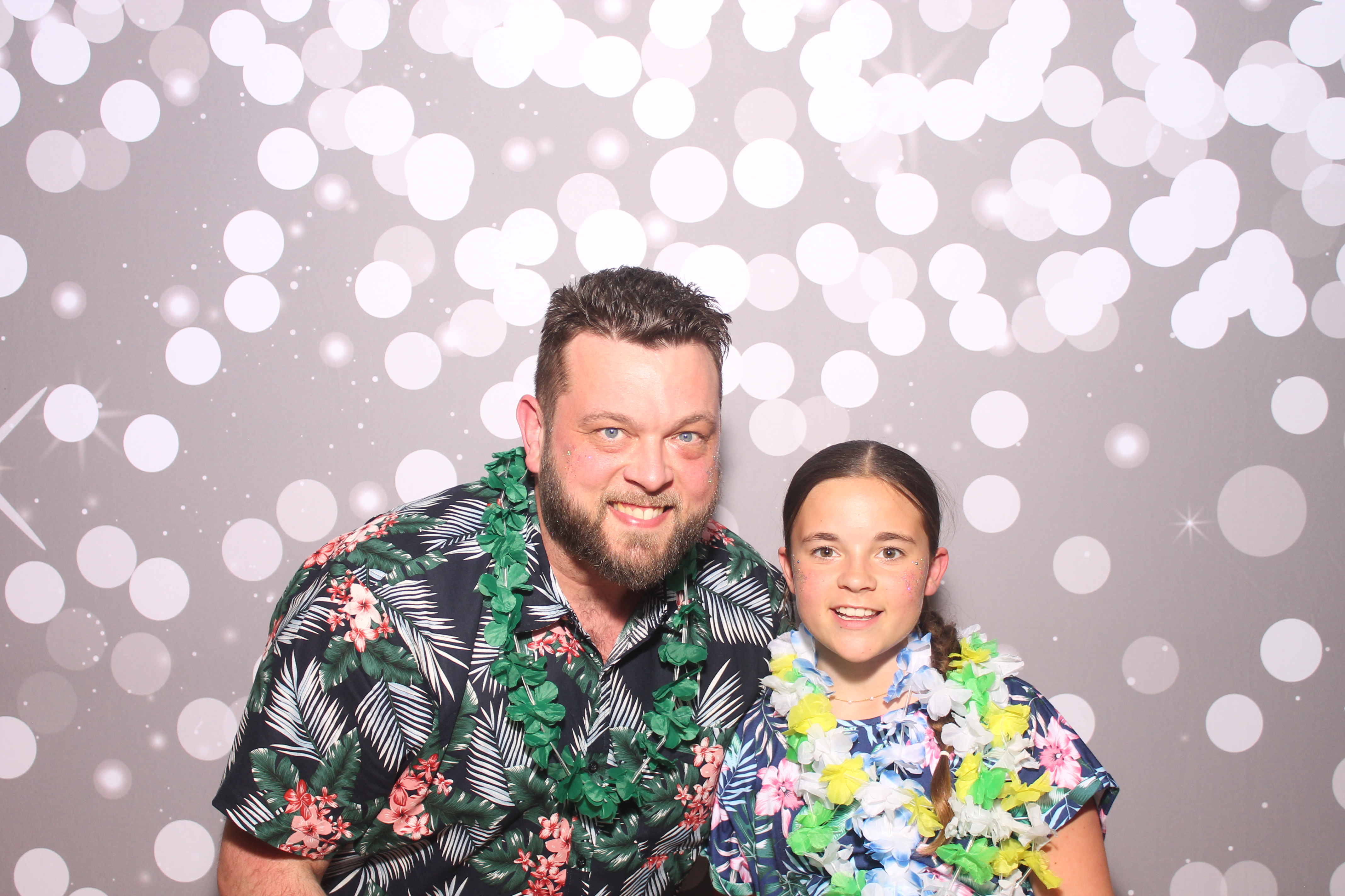 Mariemount Father Daughter Dance | View more photos from the event at gallery.photoboothcincy.com/u/PhotoBoothCincy/Mariemount-Father-Daughter-Dance-0