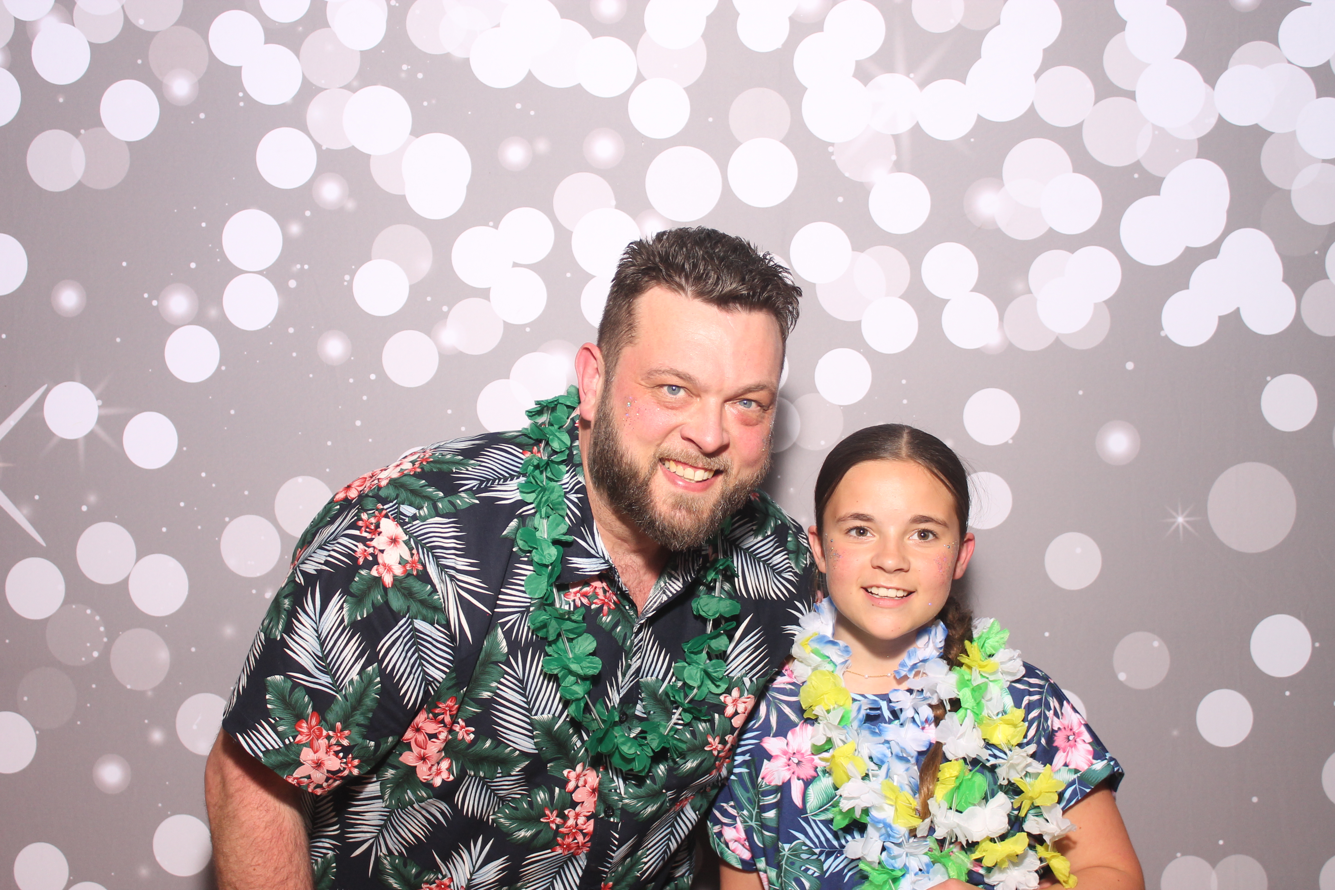 Mariemount Father Daughter Dance | View more photos from the event at gallery.photoboothcincy.com/u/PhotoBoothCincy/Mariemount-Father-Daughter-Dance-0