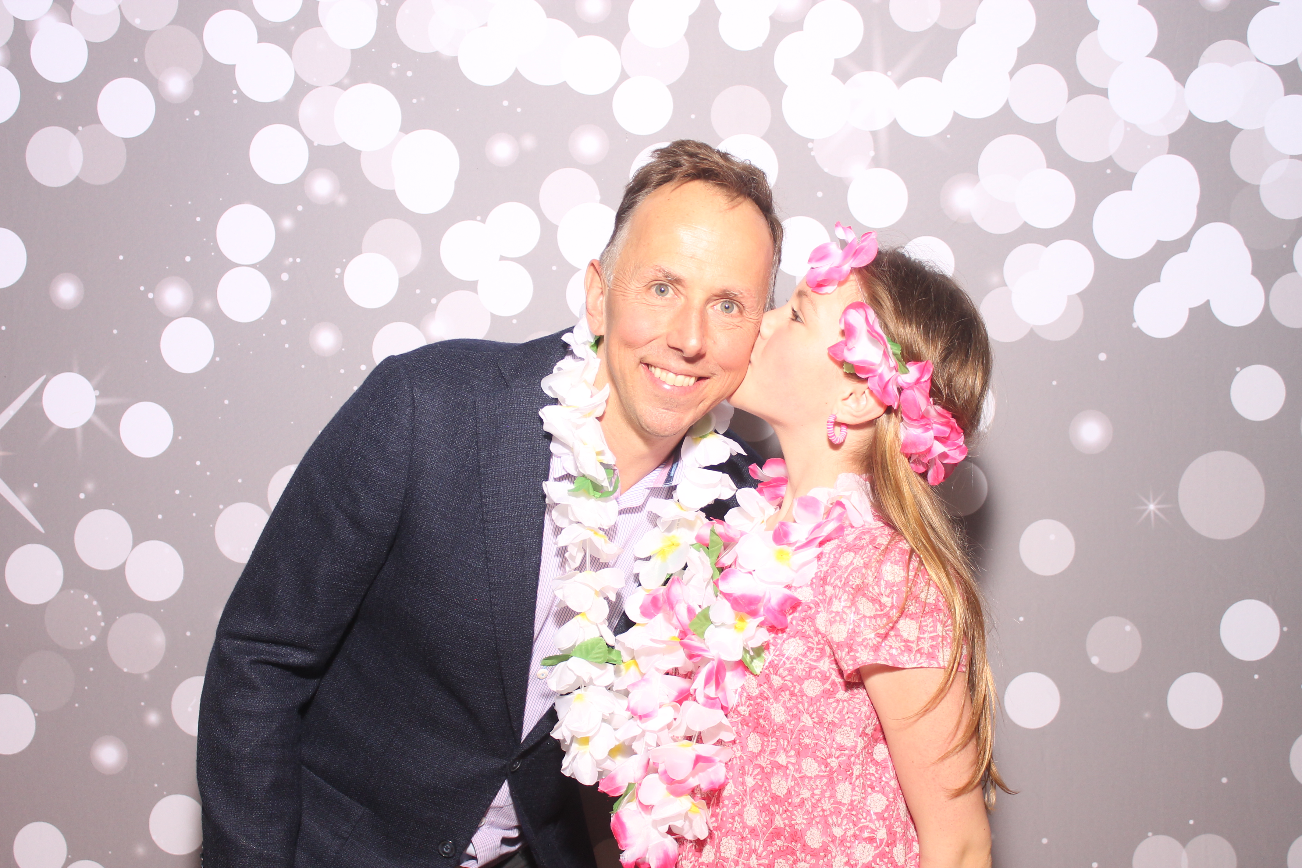Mariemount Father Daughter Dance | View more photos from the event at gallery.photoboothcincy.com/u/PhotoBoothCincy/Mariemount-Father-Daughter-Dance-0