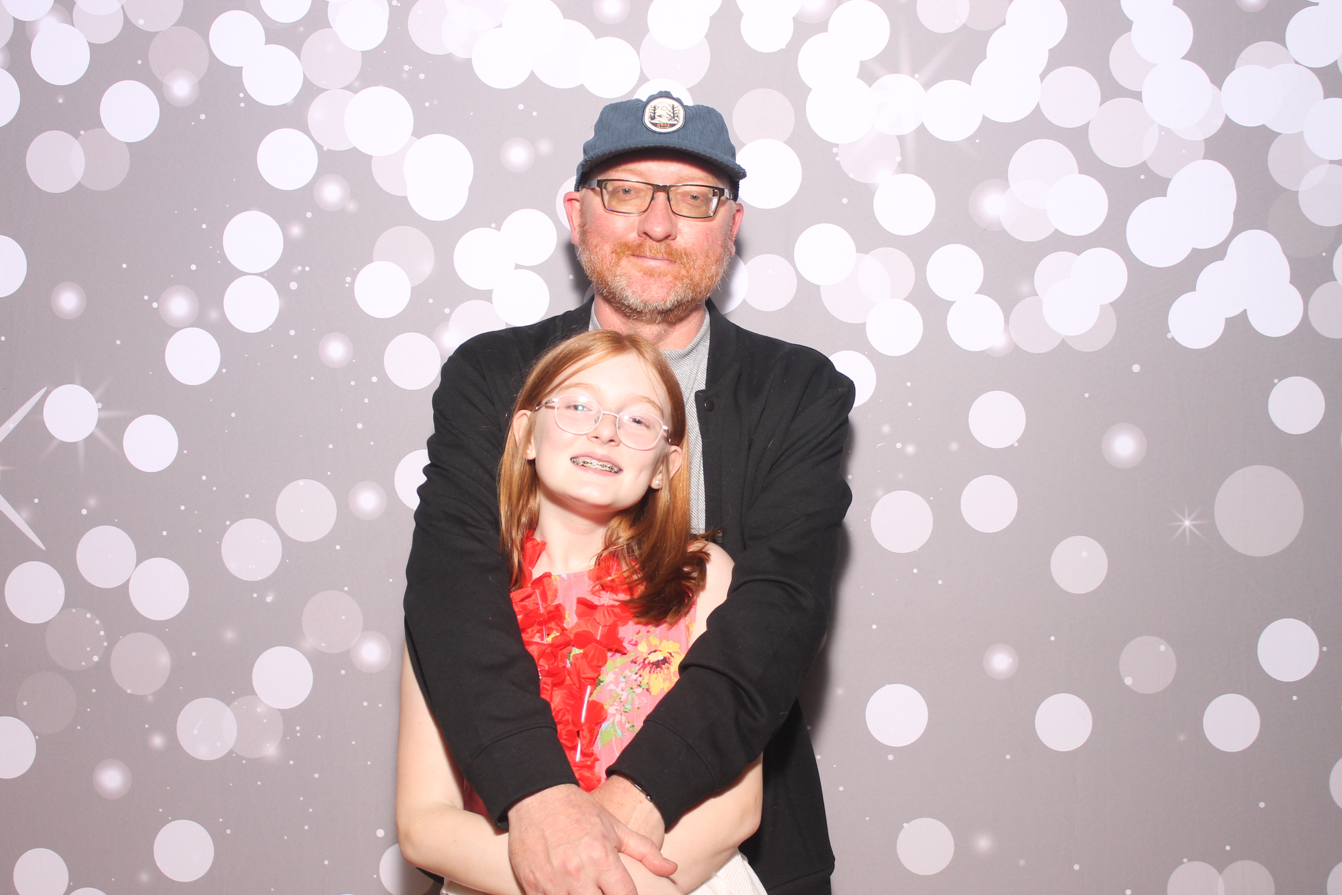 Mariemount Father Daughter Dance | View more photos from the event at gallery.photoboothcincy.com/u/PhotoBoothCincy/Mariemount-Father-Daughter-Dance-0