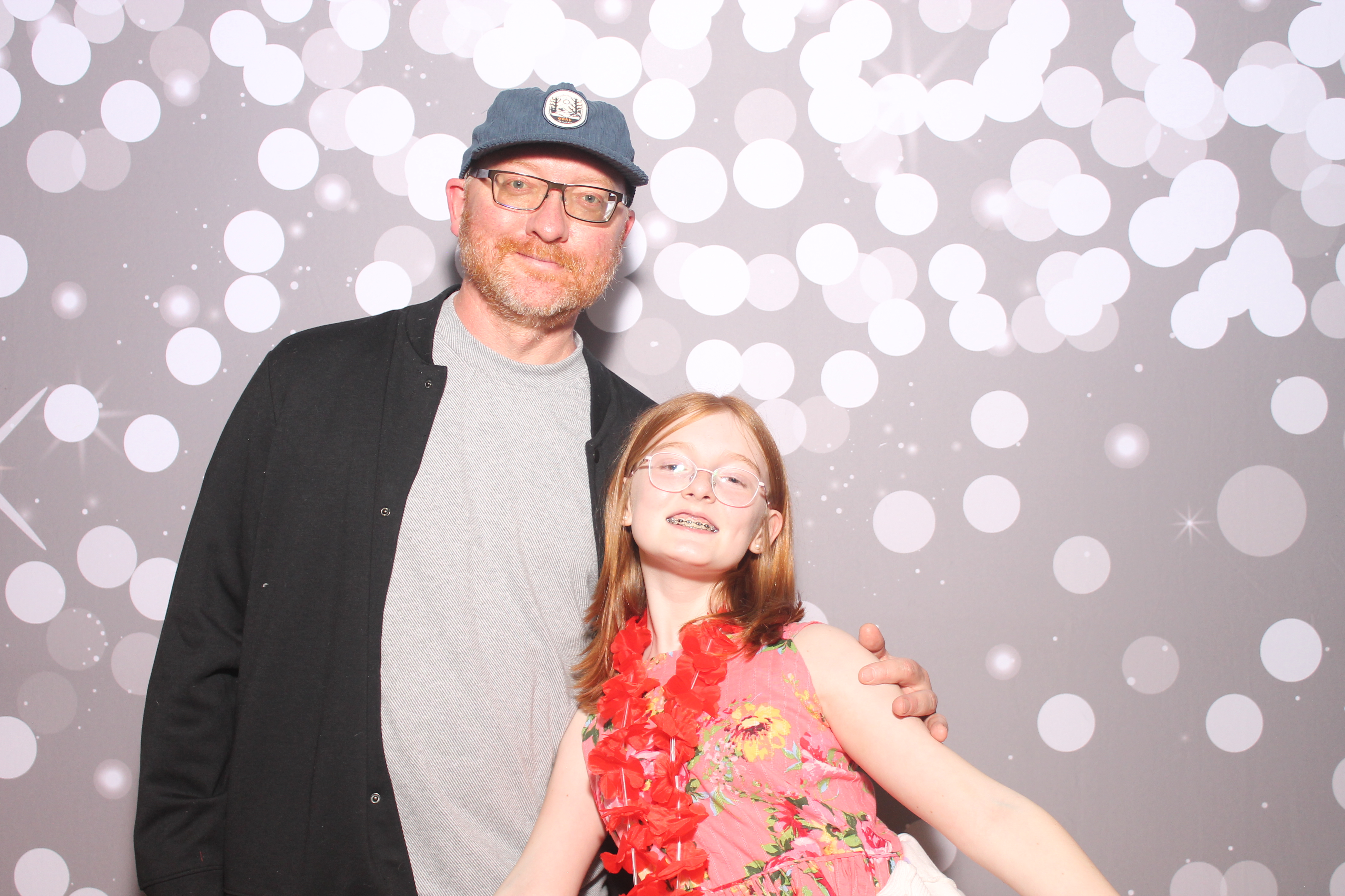 Mariemount Father Daughter Dance | View more photos from the event at gallery.photoboothcincy.com/u/PhotoBoothCincy/Mariemount-Father-Daughter-Dance-0