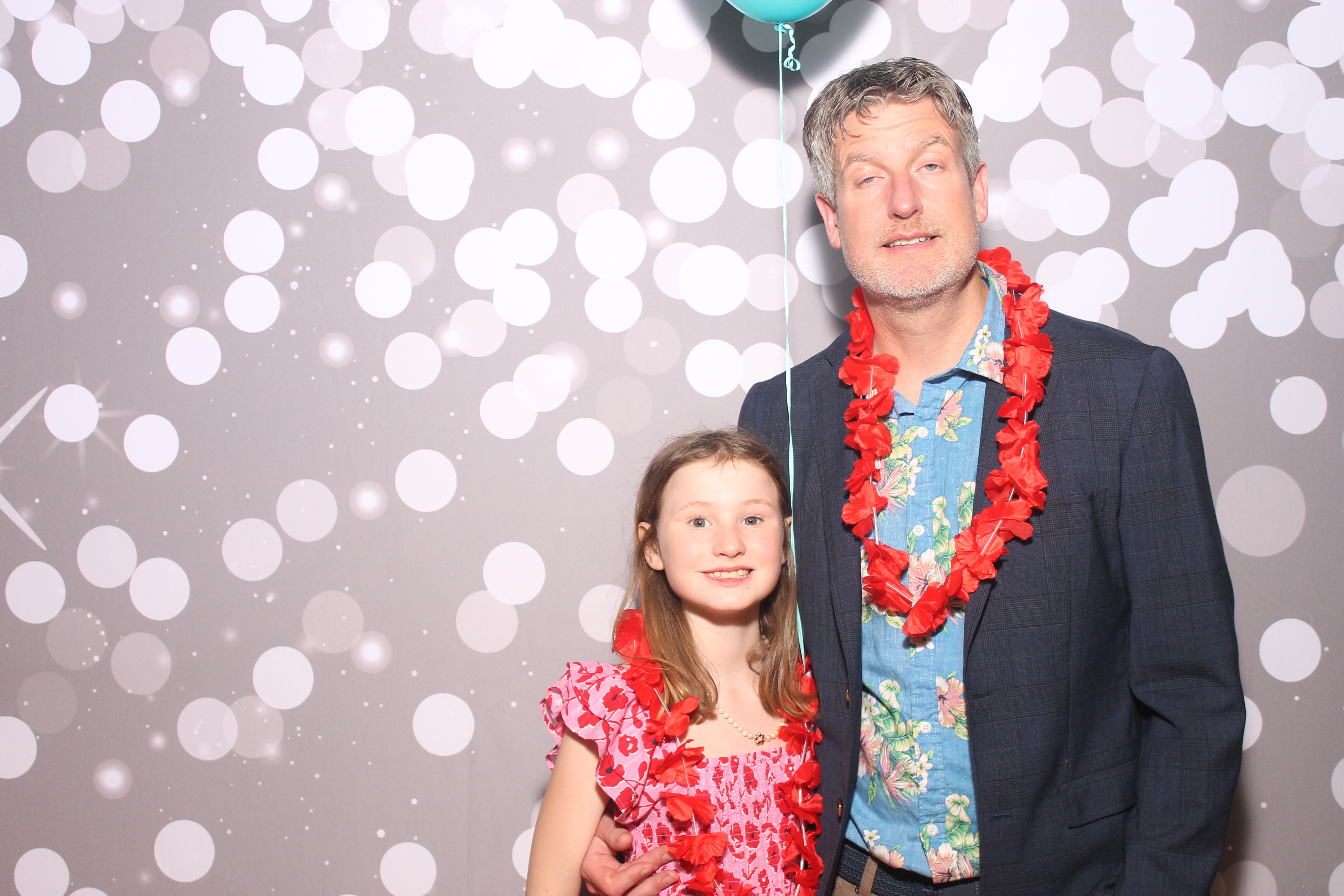 Mariemount Father Daughter Dance | View more photos from the event at gallery.photoboothcincy.com/u/PhotoBoothCincy/Mariemount-Father-Daughter-Dance-0