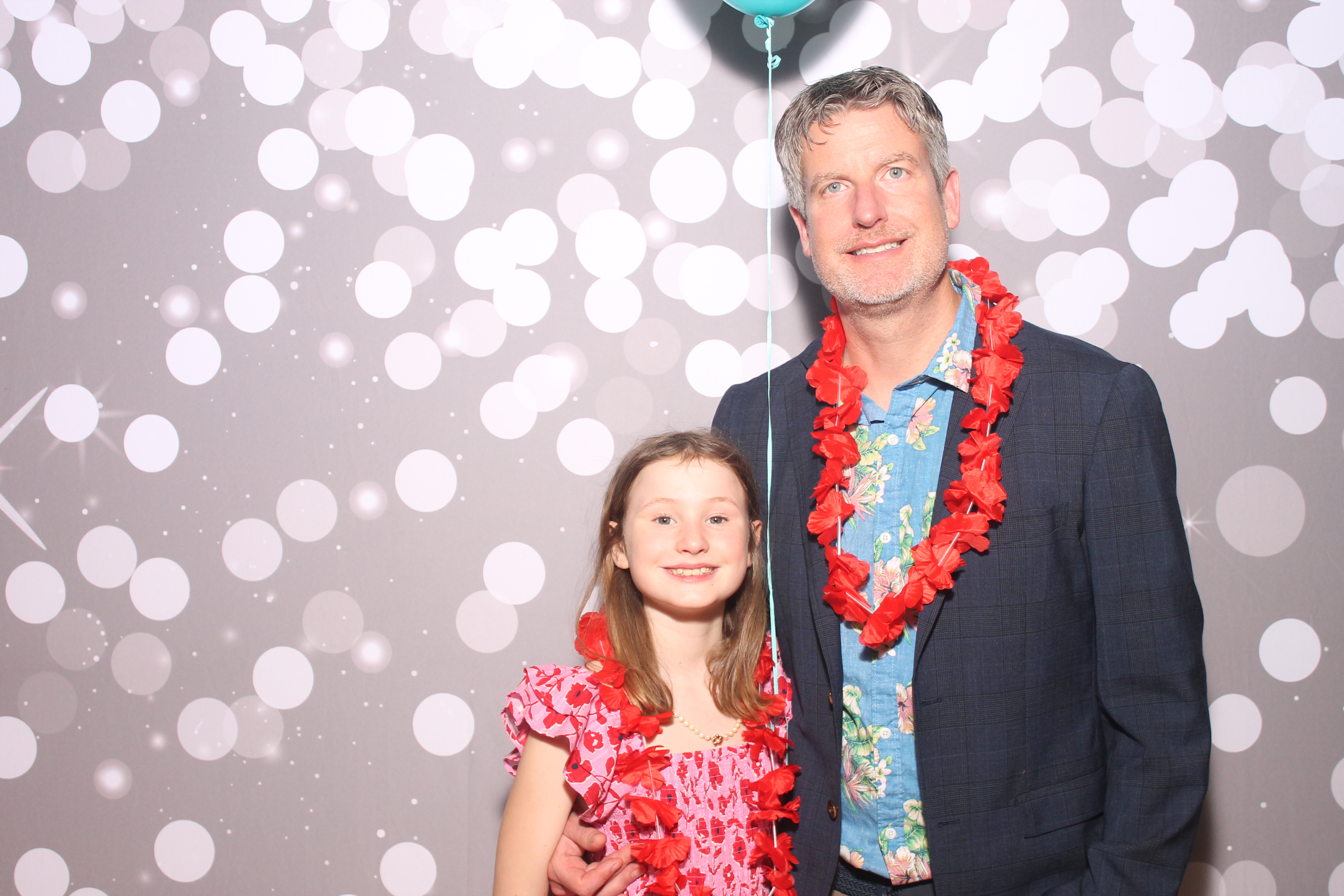 Mariemount Father Daughter Dance | View more photos from the event at gallery.photoboothcincy.com/u/PhotoBoothCincy/Mariemount-Father-Daughter-Dance-0