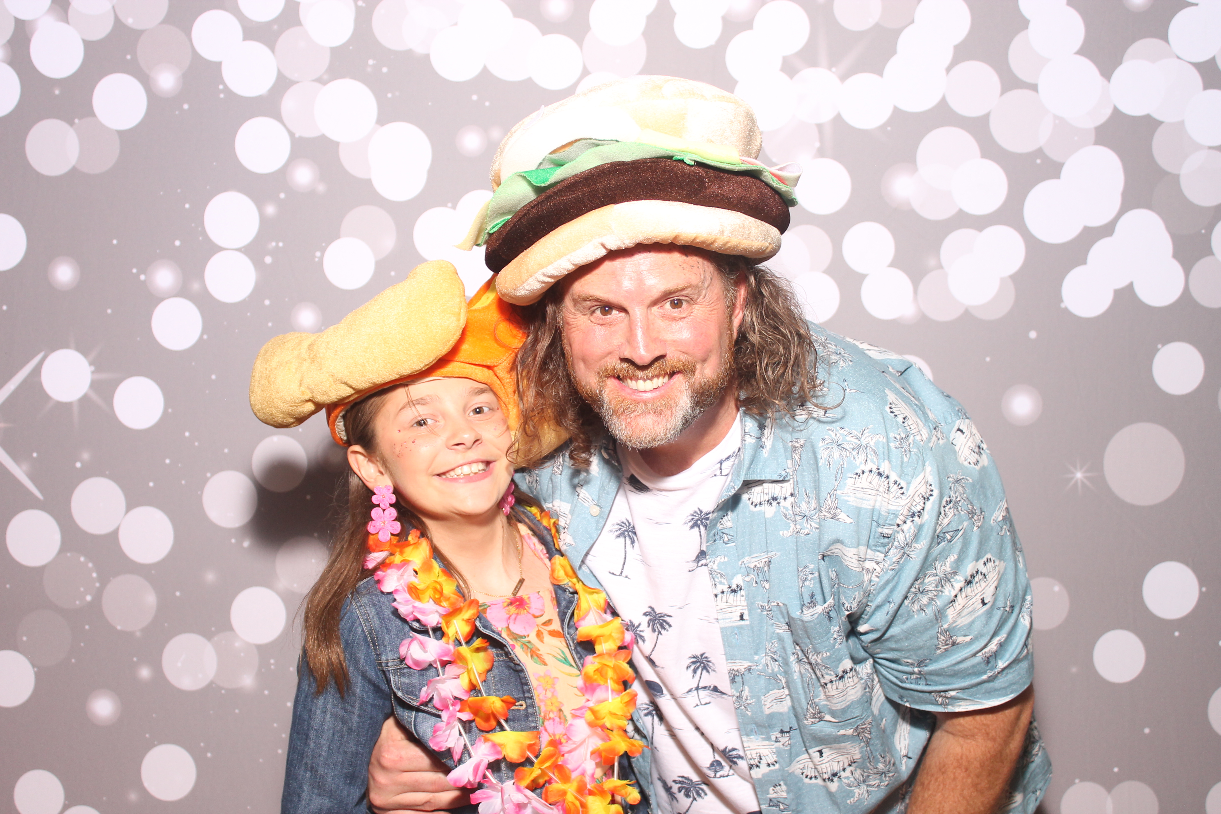 Mariemount Father Daughter Dance | View more photos from the event at gallery.photoboothcincy.com/u/PhotoBoothCincy/Mariemount-Father-Daughter-Dance-0