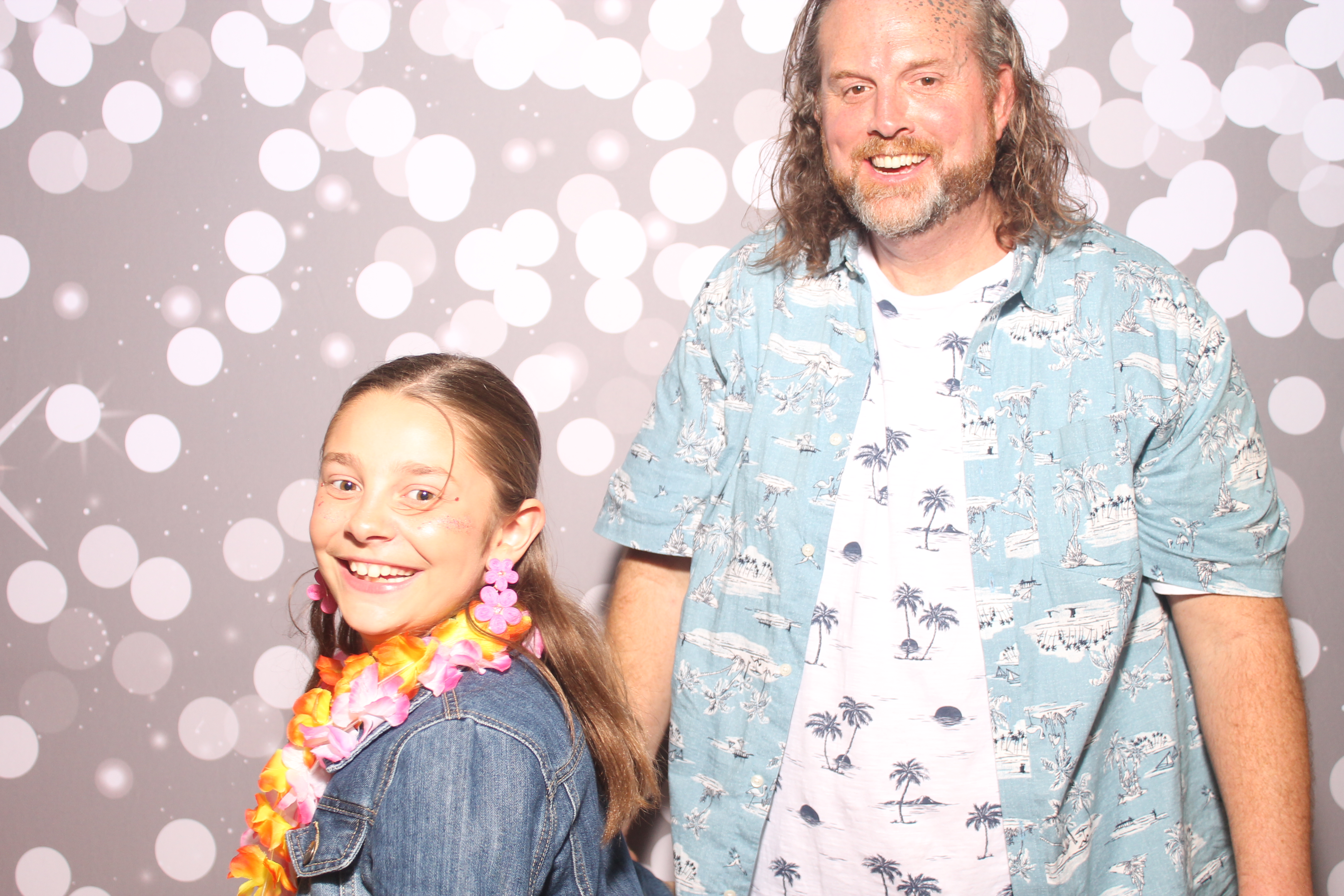 Mariemount Father Daughter Dance | View more photos from the event at gallery.photoboothcincy.com/u/PhotoBoothCincy/Mariemount-Father-Daughter-Dance-0