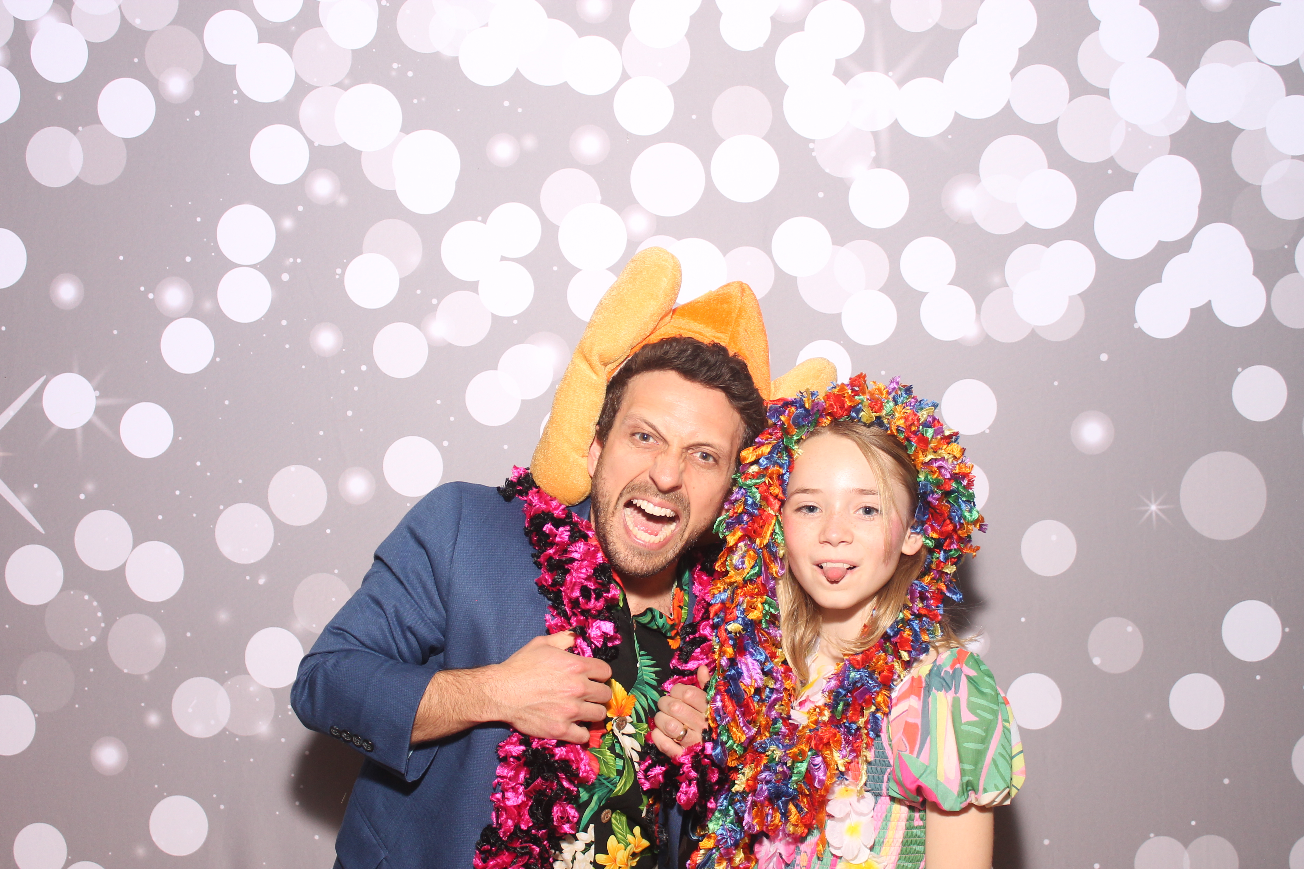 Mariemount Father Daughter Dance | View more photos from the event at gallery.photoboothcincy.com/u/PhotoBoothCincy/Mariemount-Father-Daughter-Dance-0
