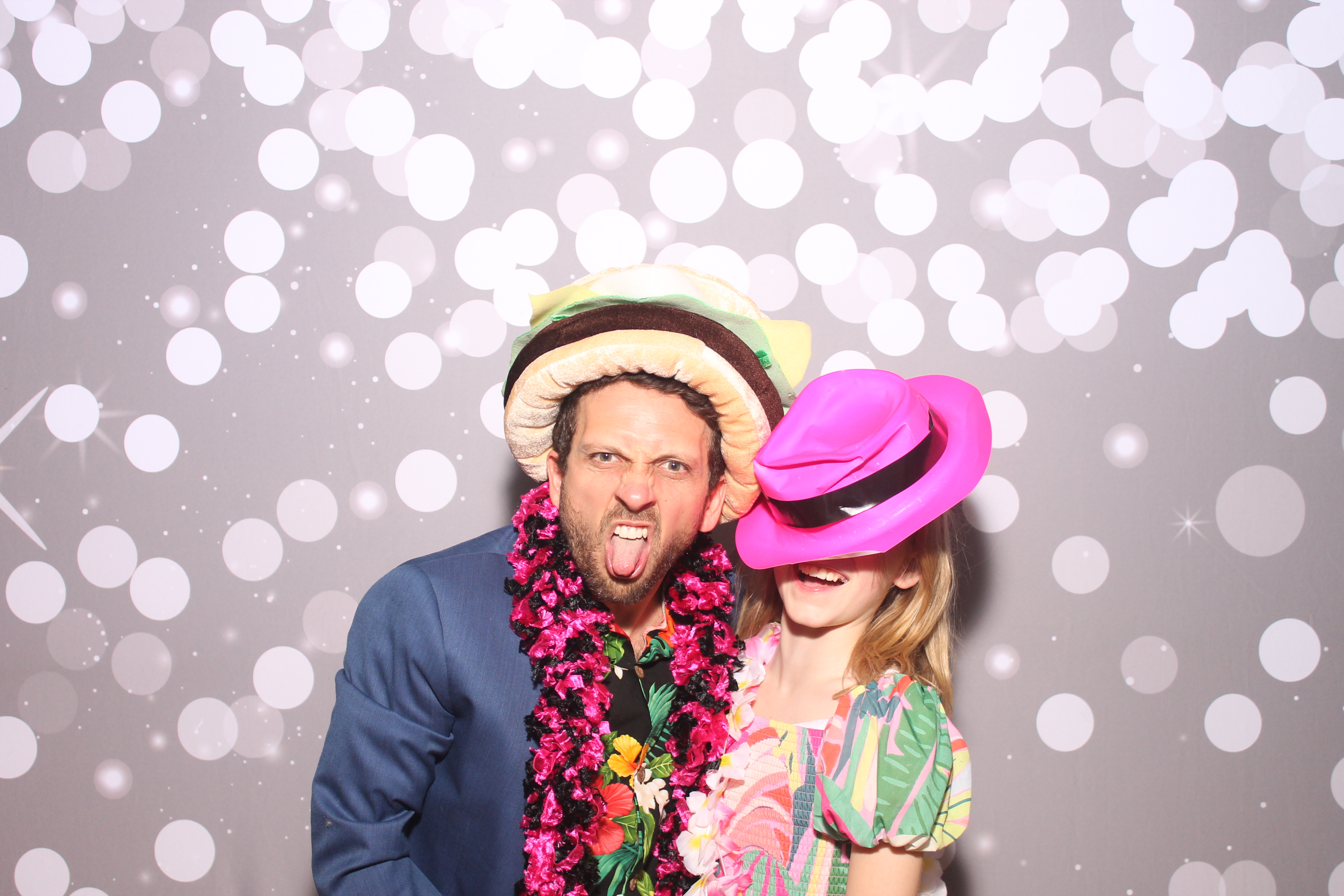 Mariemount Father Daughter Dance | View more photos from the event at gallery.photoboothcincy.com/u/PhotoBoothCincy/Mariemount-Father-Daughter-Dance-0