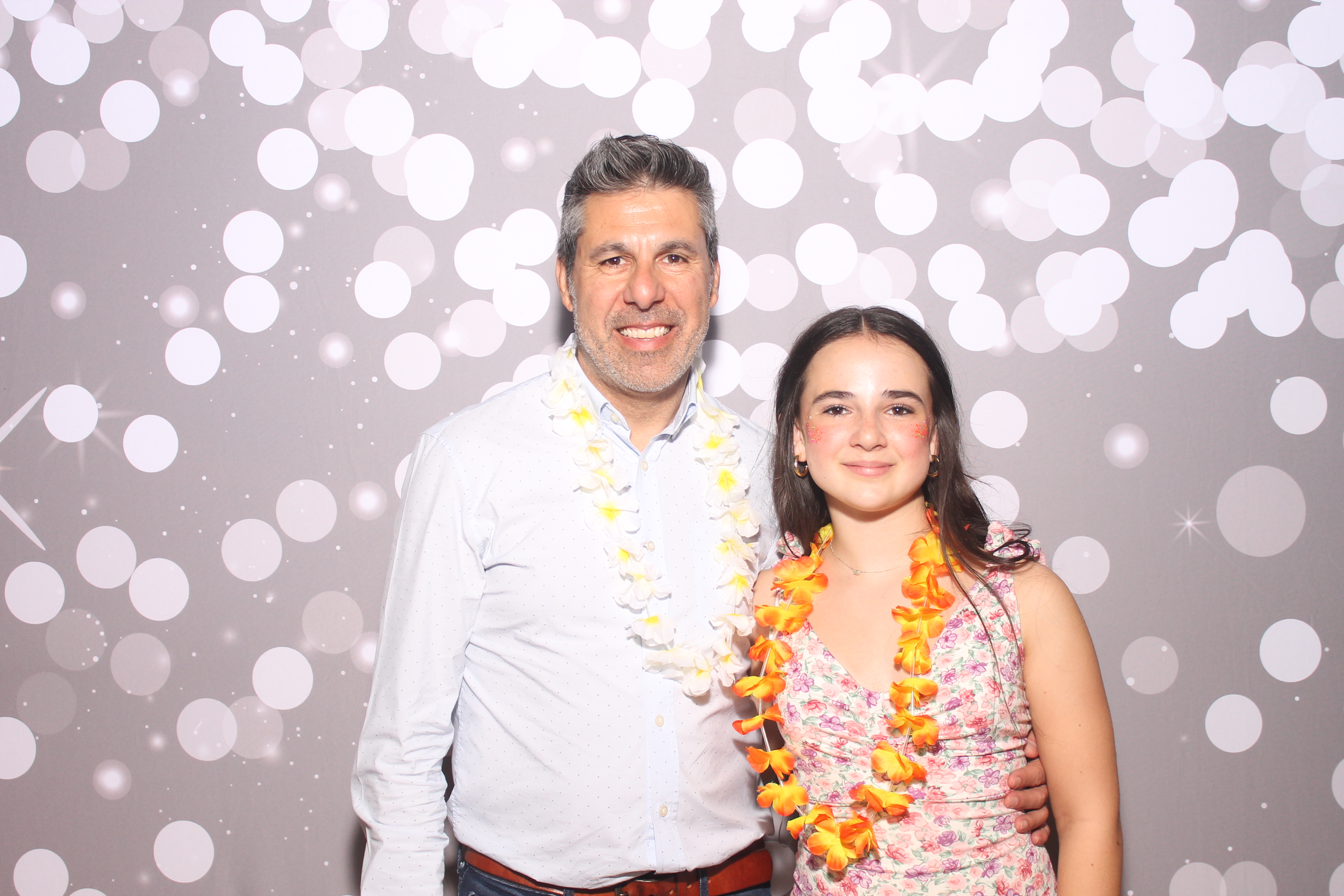 Mariemount Father Daughter Dance | View more photos from the event at gallery.photoboothcincy.com/u/PhotoBoothCincy/Mariemount-Father-Daughter-Dance-0