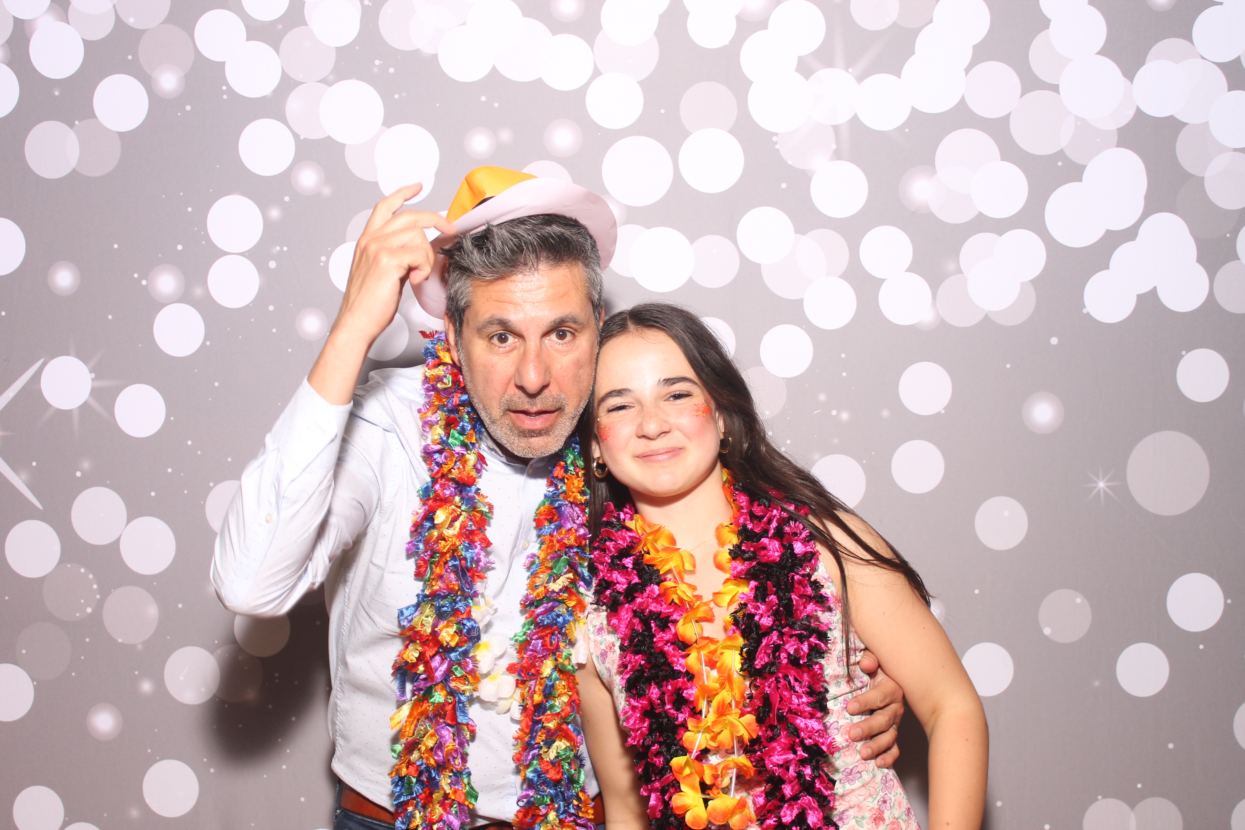 Mariemount Father Daughter Dance | View more photos from the event at gallery.photoboothcincy.com/u/PhotoBoothCincy/Mariemount-Father-Daughter-Dance-0