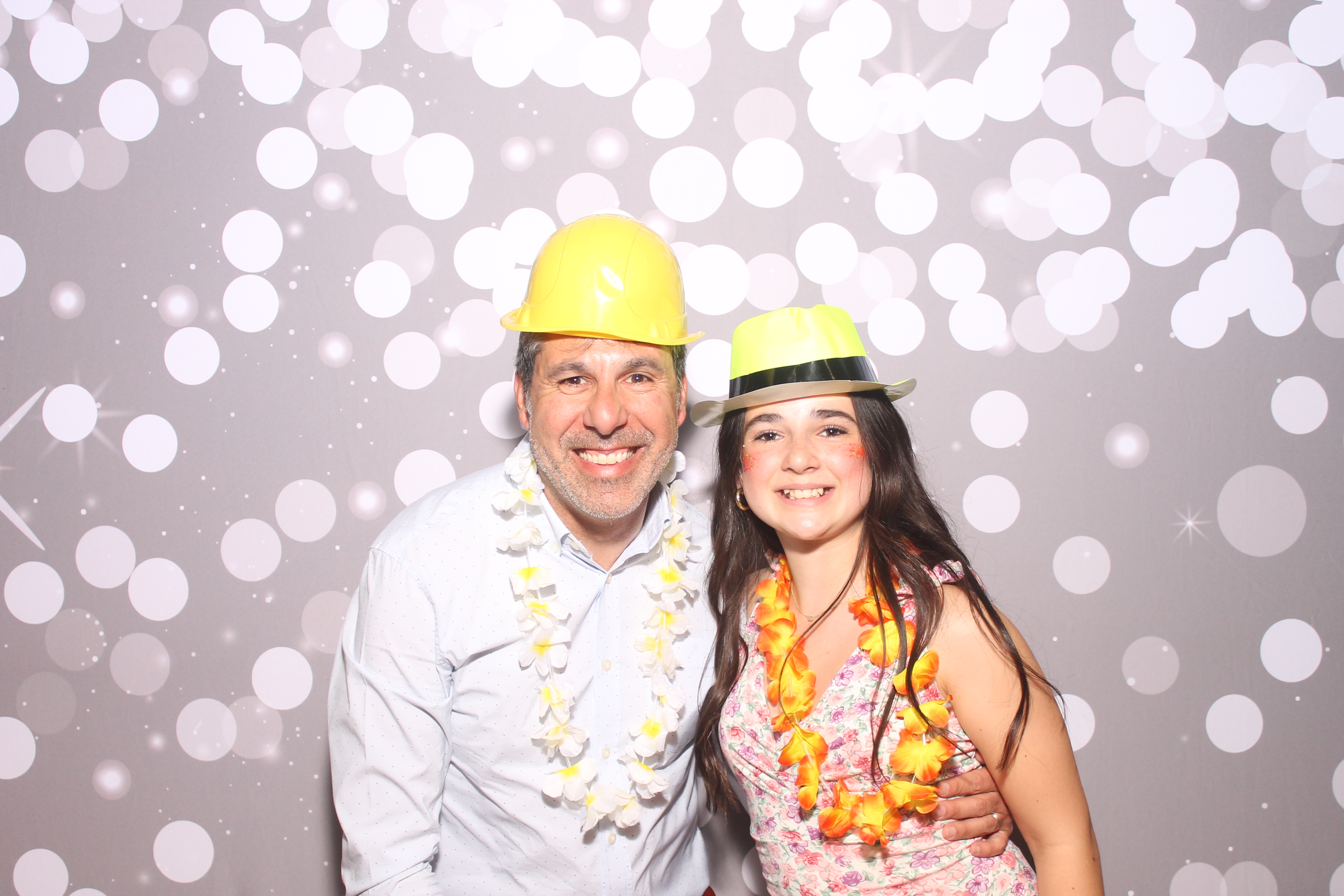 Mariemount Father Daughter Dance | View more photos from the event at gallery.photoboothcincy.com/u/PhotoBoothCincy/Mariemount-Father-Daughter-Dance-0