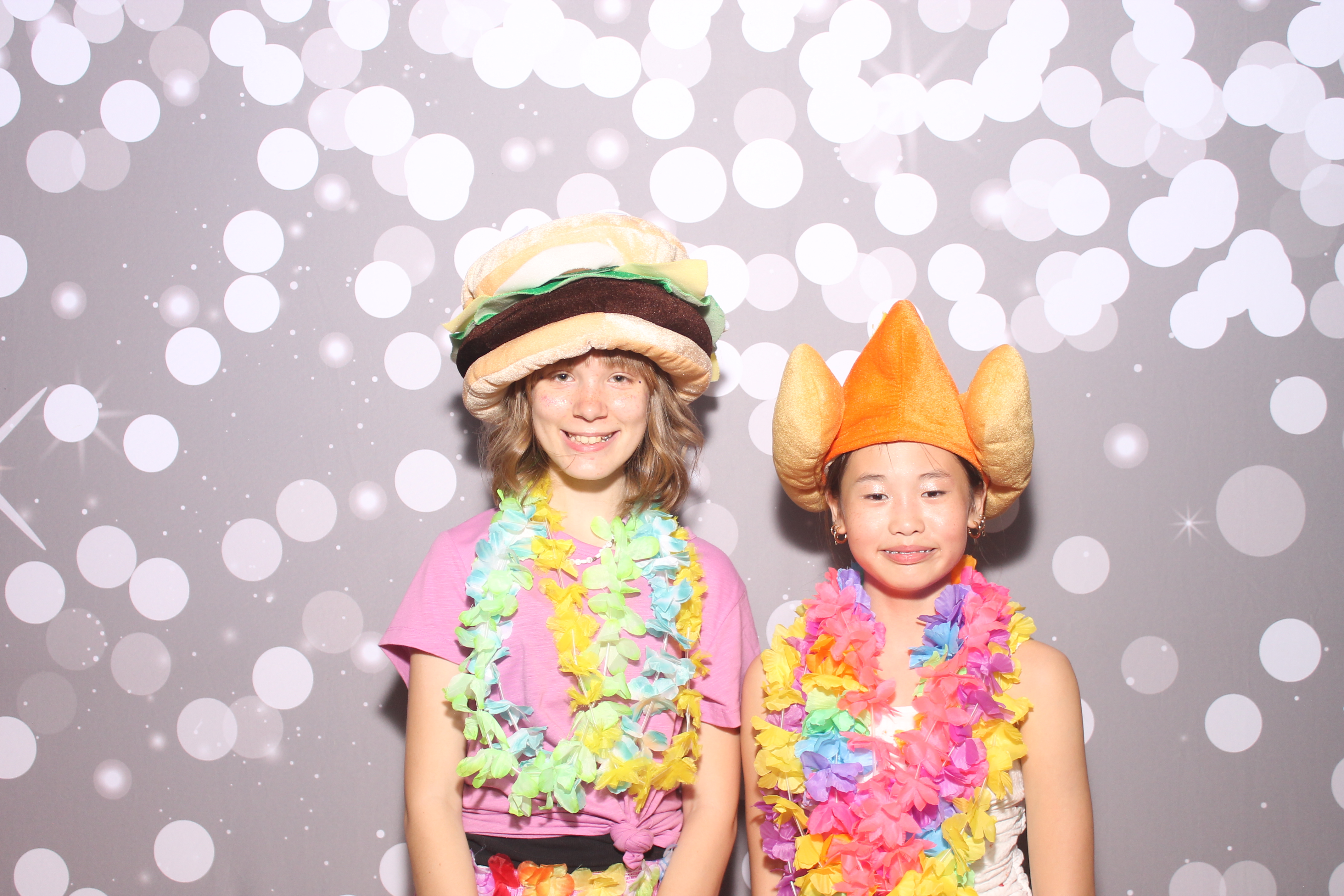 Mariemount Father Daughter Dance | View more photos from the event at gallery.photoboothcincy.com/u/PhotoBoothCincy/Mariemount-Father-Daughter-Dance-0