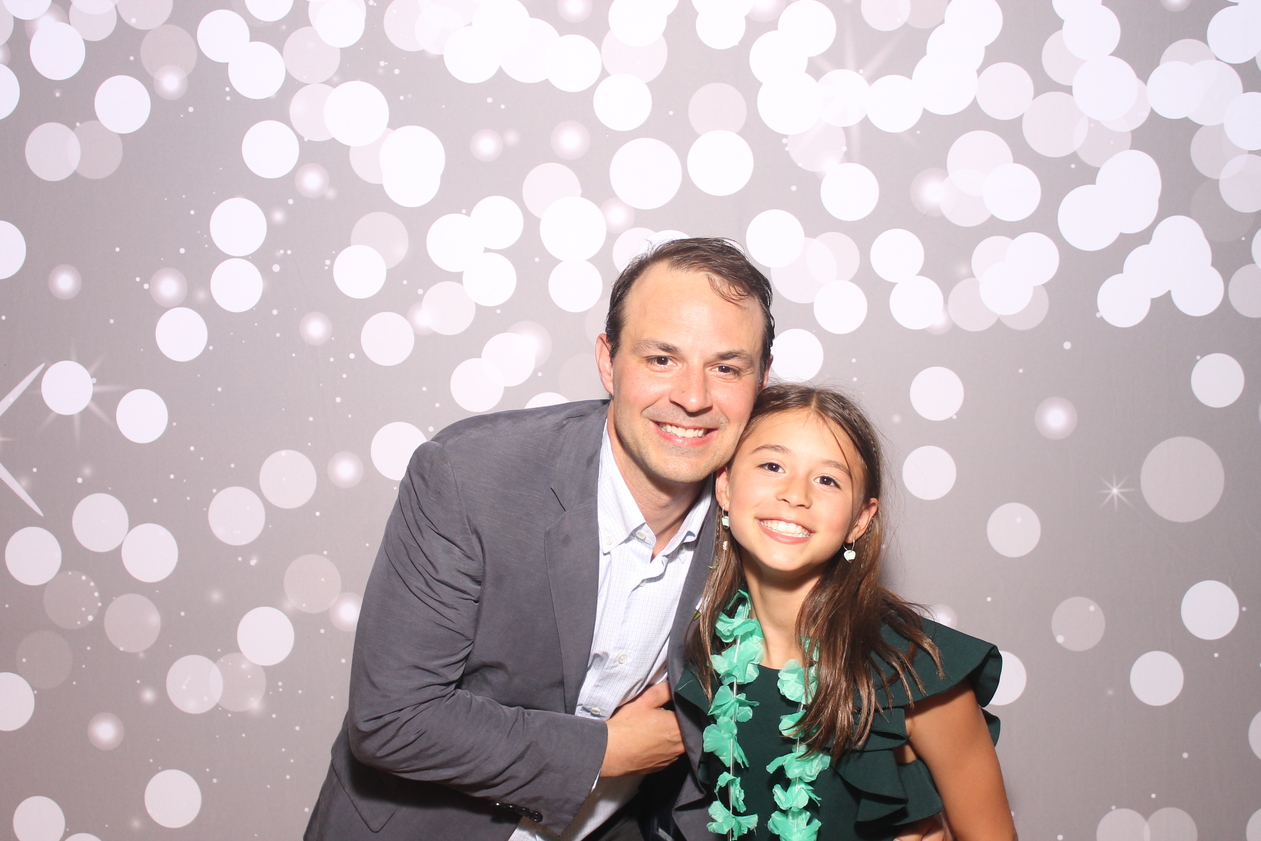 Mariemount Father Daughter Dance | View more photos from the event at gallery.photoboothcincy.com/u/PhotoBoothCincy/Mariemount-Father-Daughter-Dance-0