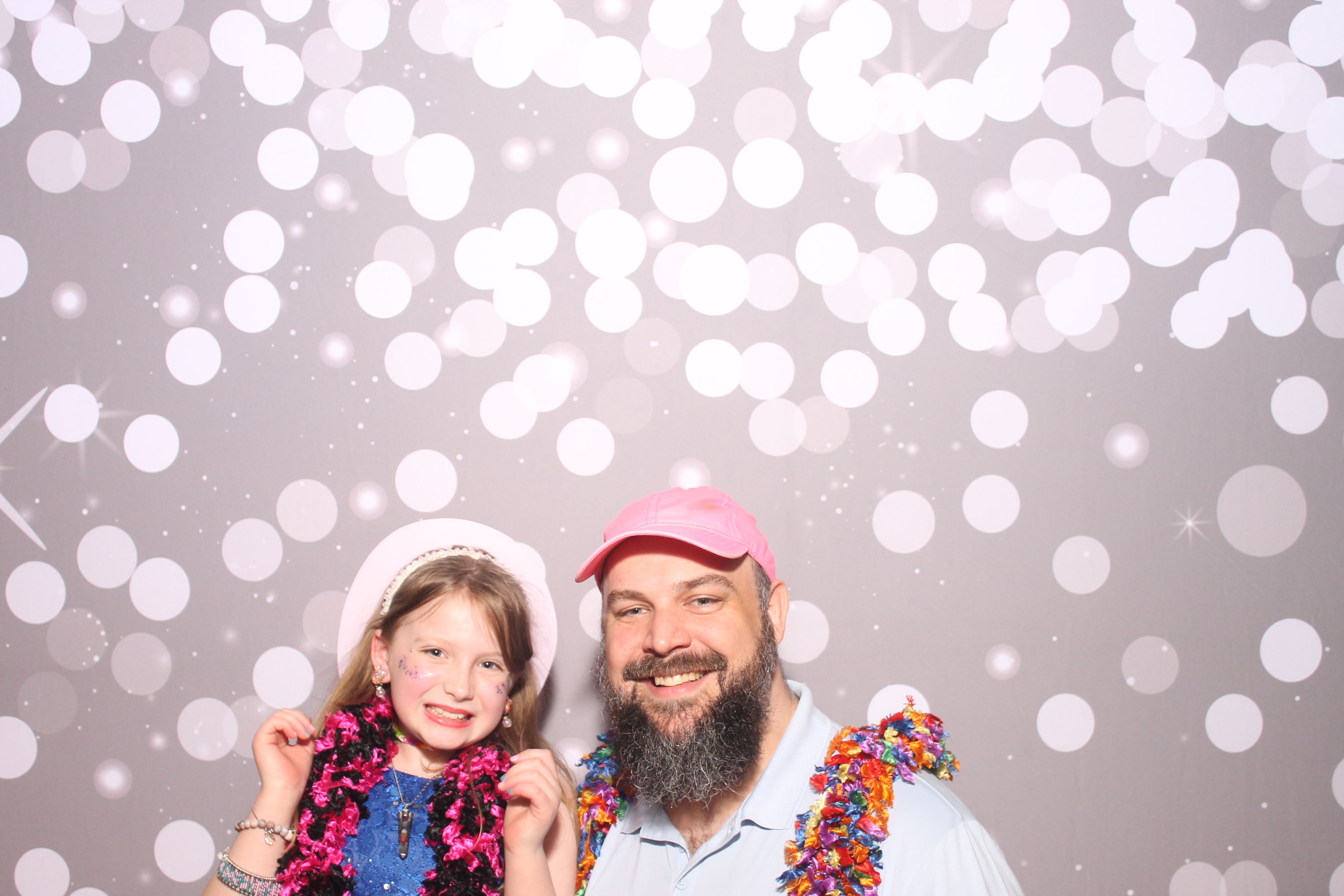 Mariemount Father Daughter Dance | View more photos from the event at gallery.photoboothcincy.com/u/PhotoBoothCincy/Mariemount-Father-Daughter-Dance-0