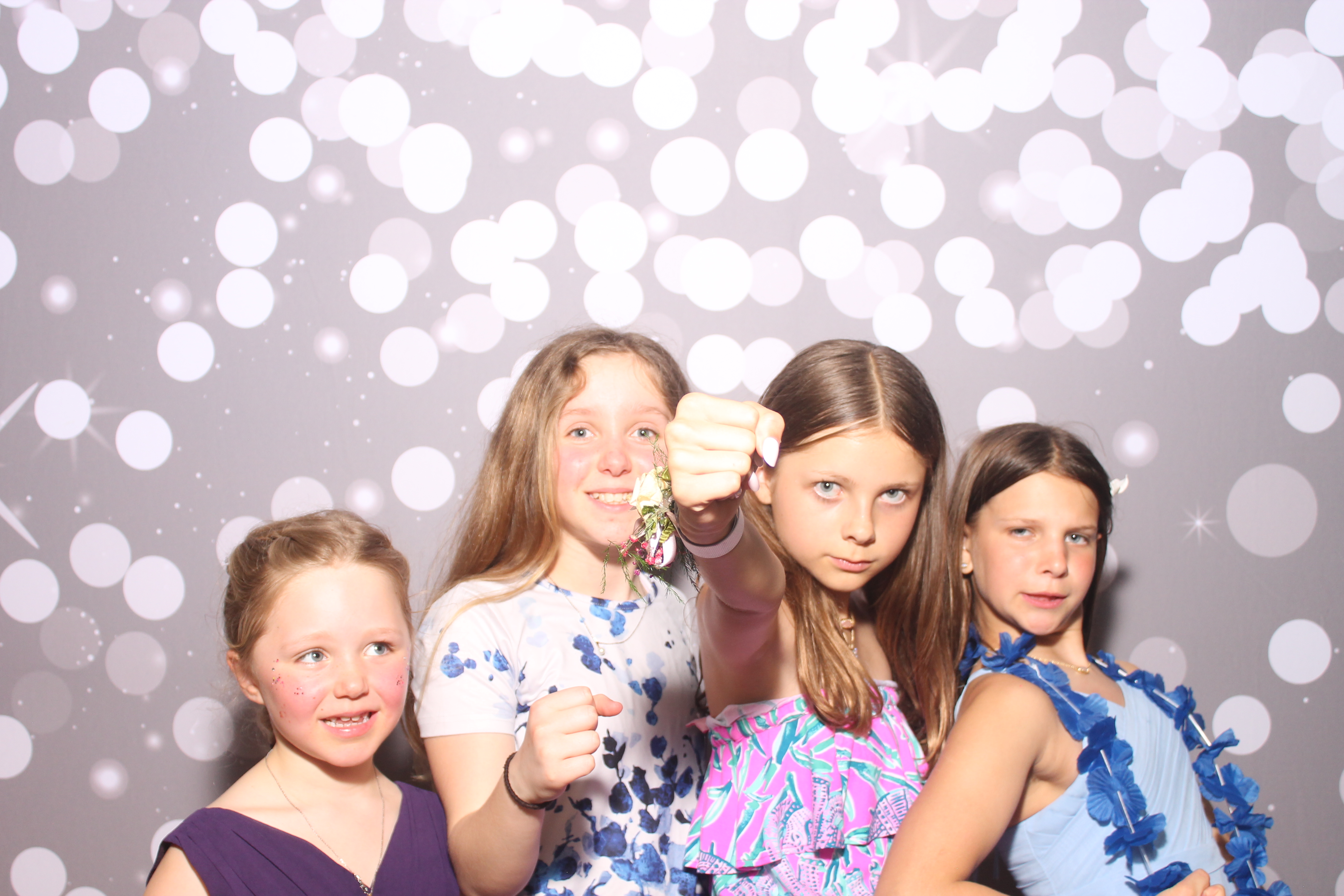 Mariemount Father Daughter Dance | View more photos from the event at gallery.photoboothcincy.com/u/PhotoBoothCincy/Mariemount-Father-Daughter-Dance-0