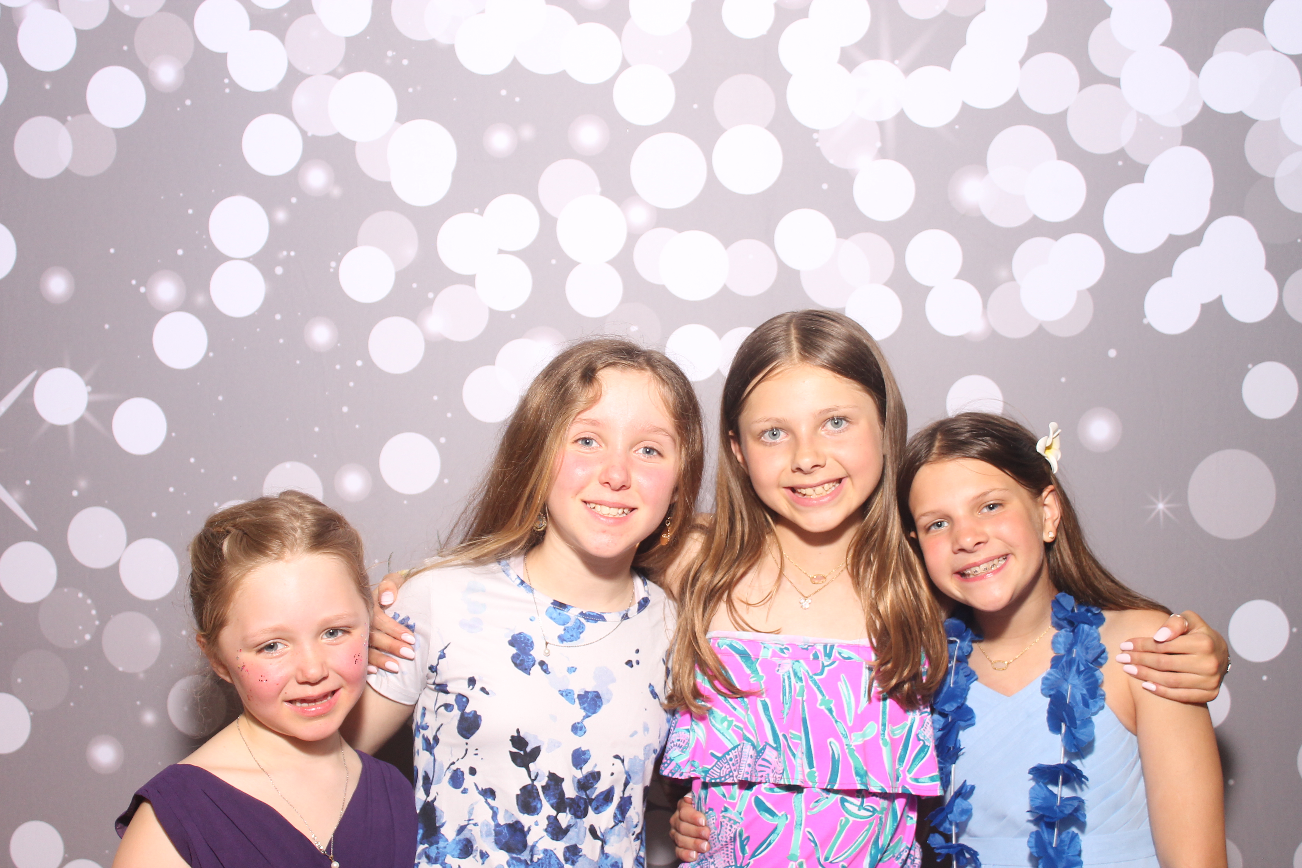 Mariemount Father Daughter Dance | View more photos from the event at gallery.photoboothcincy.com/u/PhotoBoothCincy/Mariemount-Father-Daughter-Dance-0