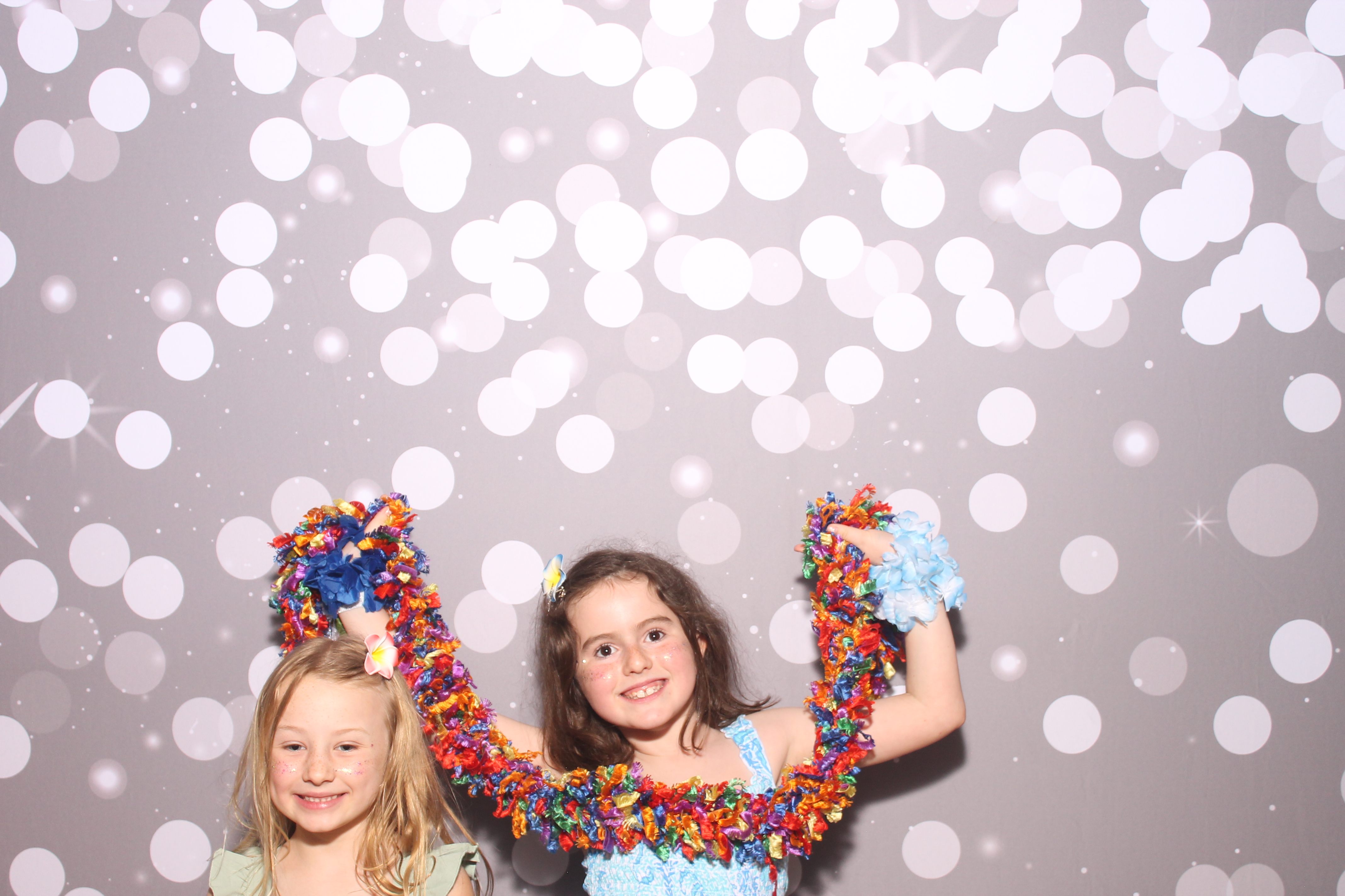 Mariemount Father Daughter Dance | View more photos from the event at gallery.photoboothcincy.com/u/PhotoBoothCincy/Mariemount-Father-Daughter-Dance-0