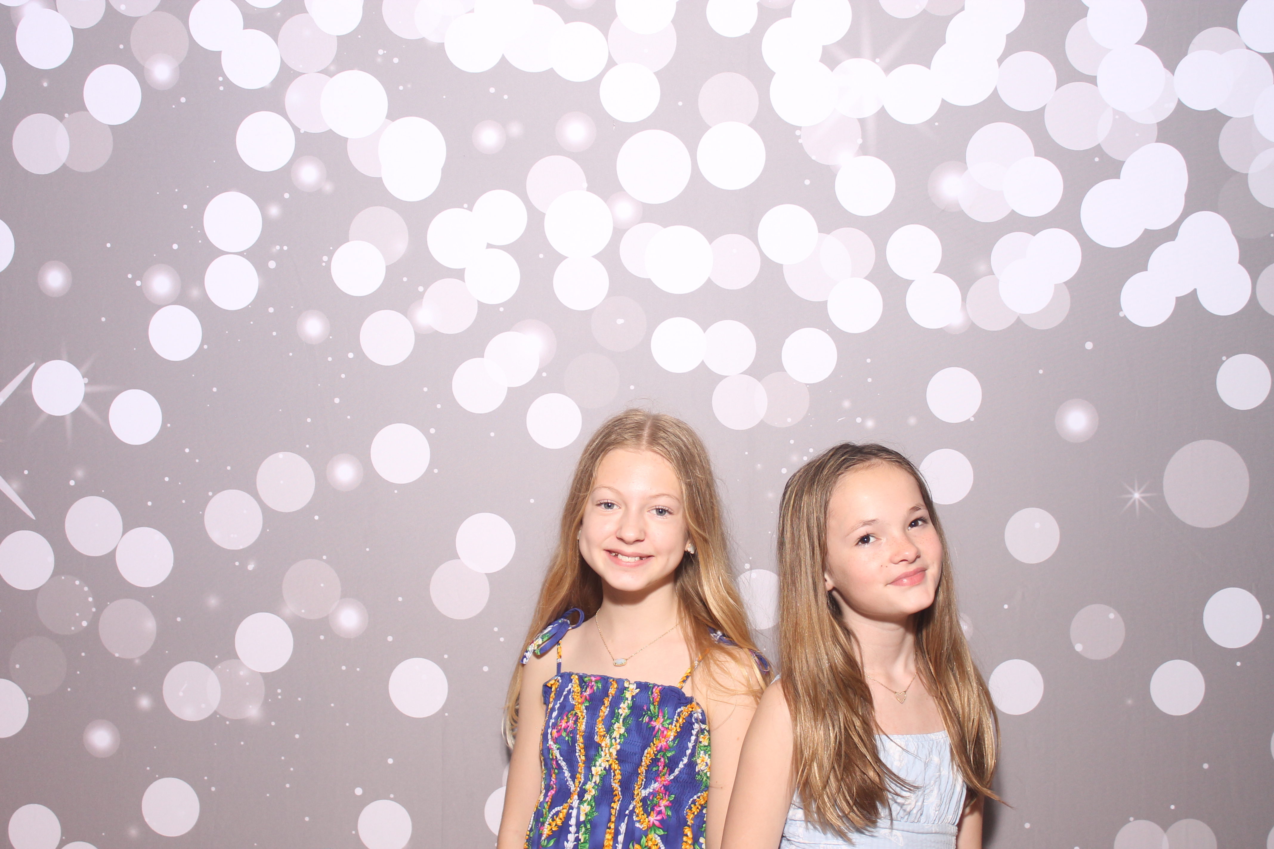 Mariemount Father Daughter Dance | View more photos from the event at gallery.photoboothcincy.com/u/PhotoBoothCincy/Mariemount-Father-Daughter-Dance-0
