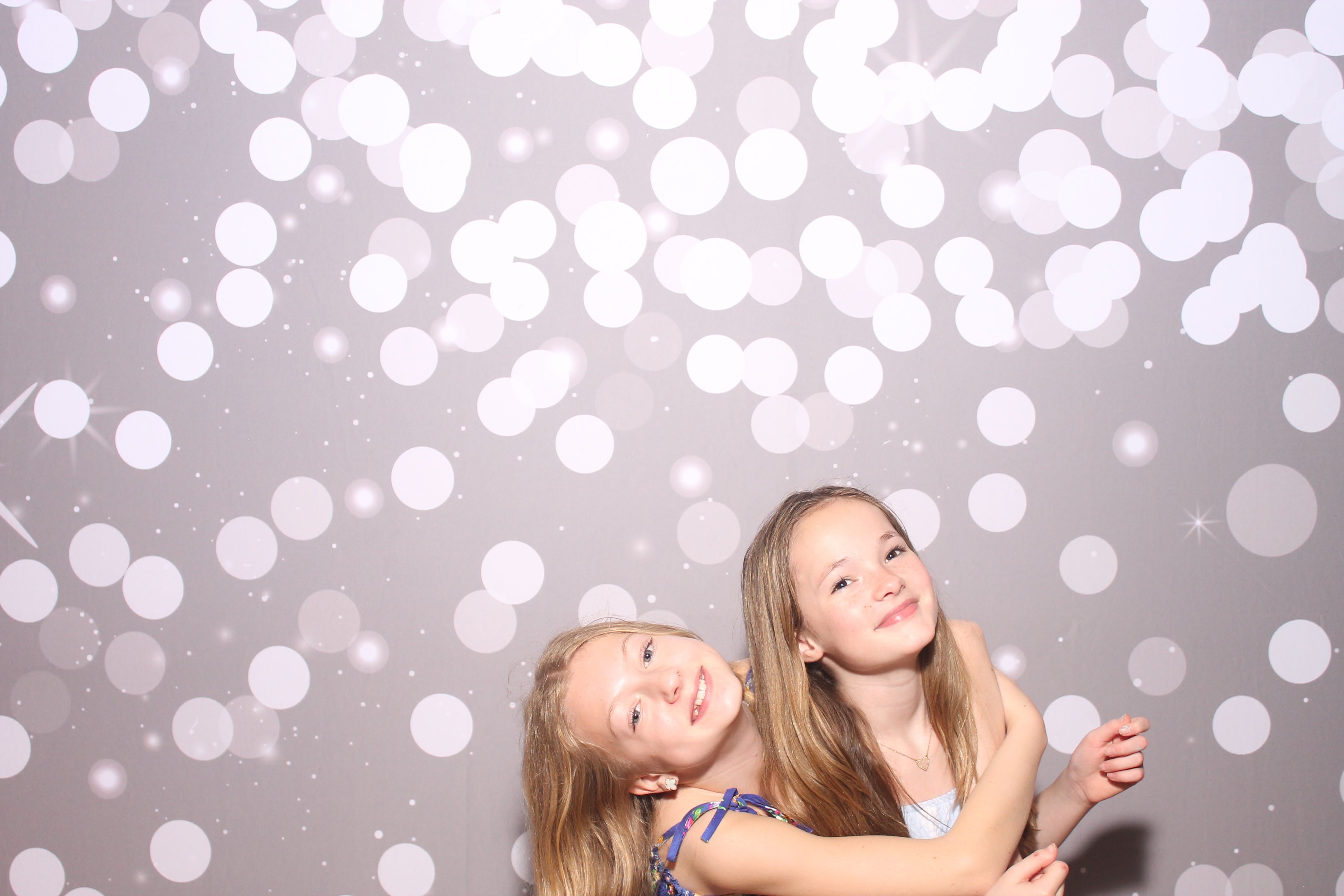 Mariemount Father Daughter Dance | View more photos from the event at gallery.photoboothcincy.com/u/PhotoBoothCincy/Mariemount-Father-Daughter-Dance-0