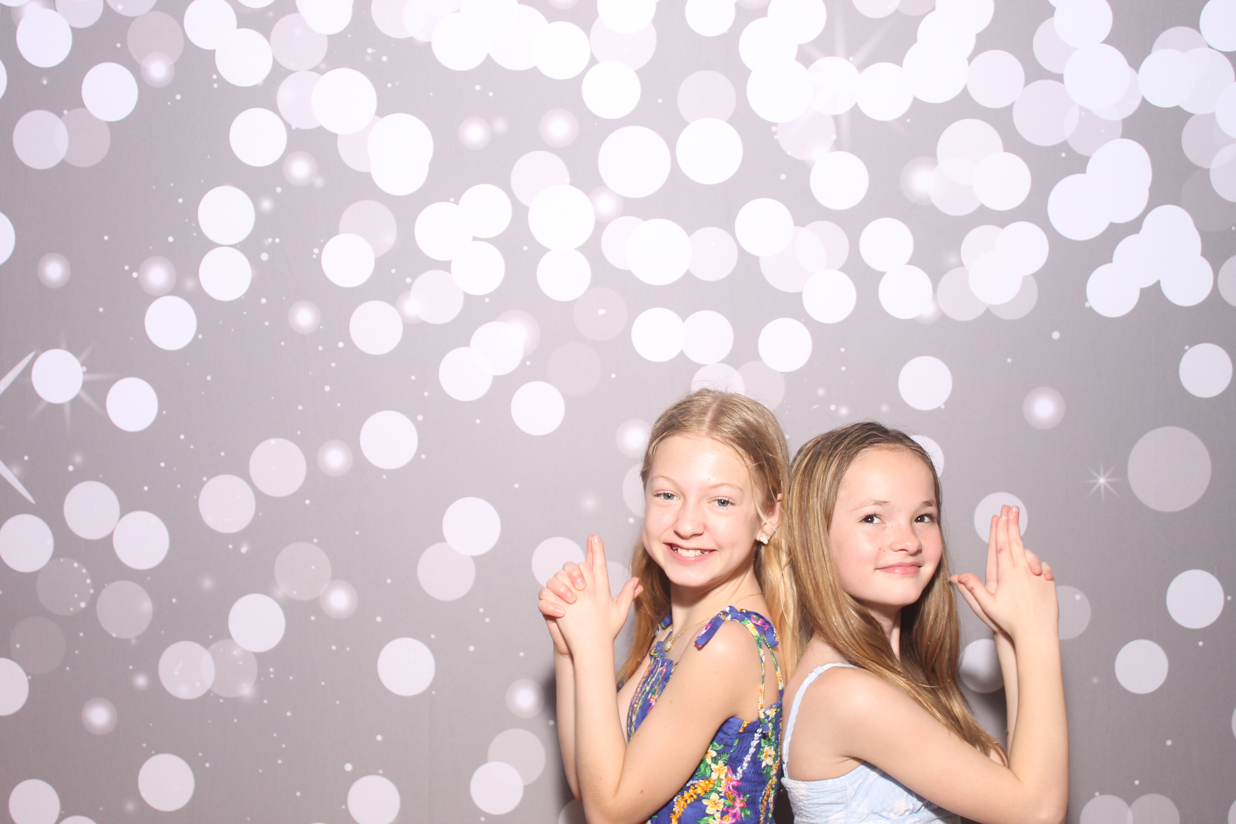 Mariemount Father Daughter Dance | View more photos from the event at gallery.photoboothcincy.com/u/PhotoBoothCincy/Mariemount-Father-Daughter-Dance-0