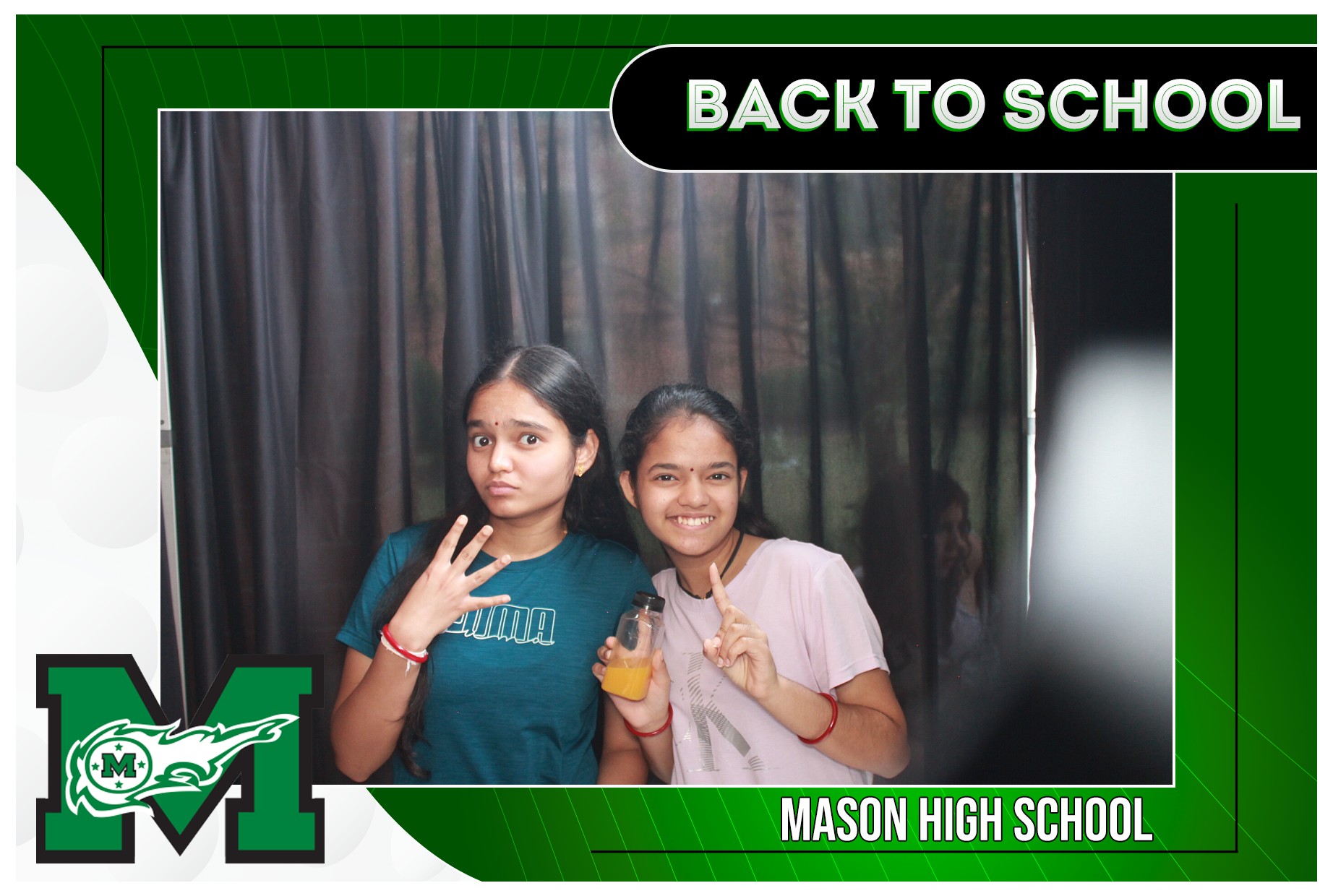 Mason HS First 2 Days | View more photos from the event at gallery.photoboothcincy.com/u/PhotoBoothCincy/Mason-HS-First-2-Days