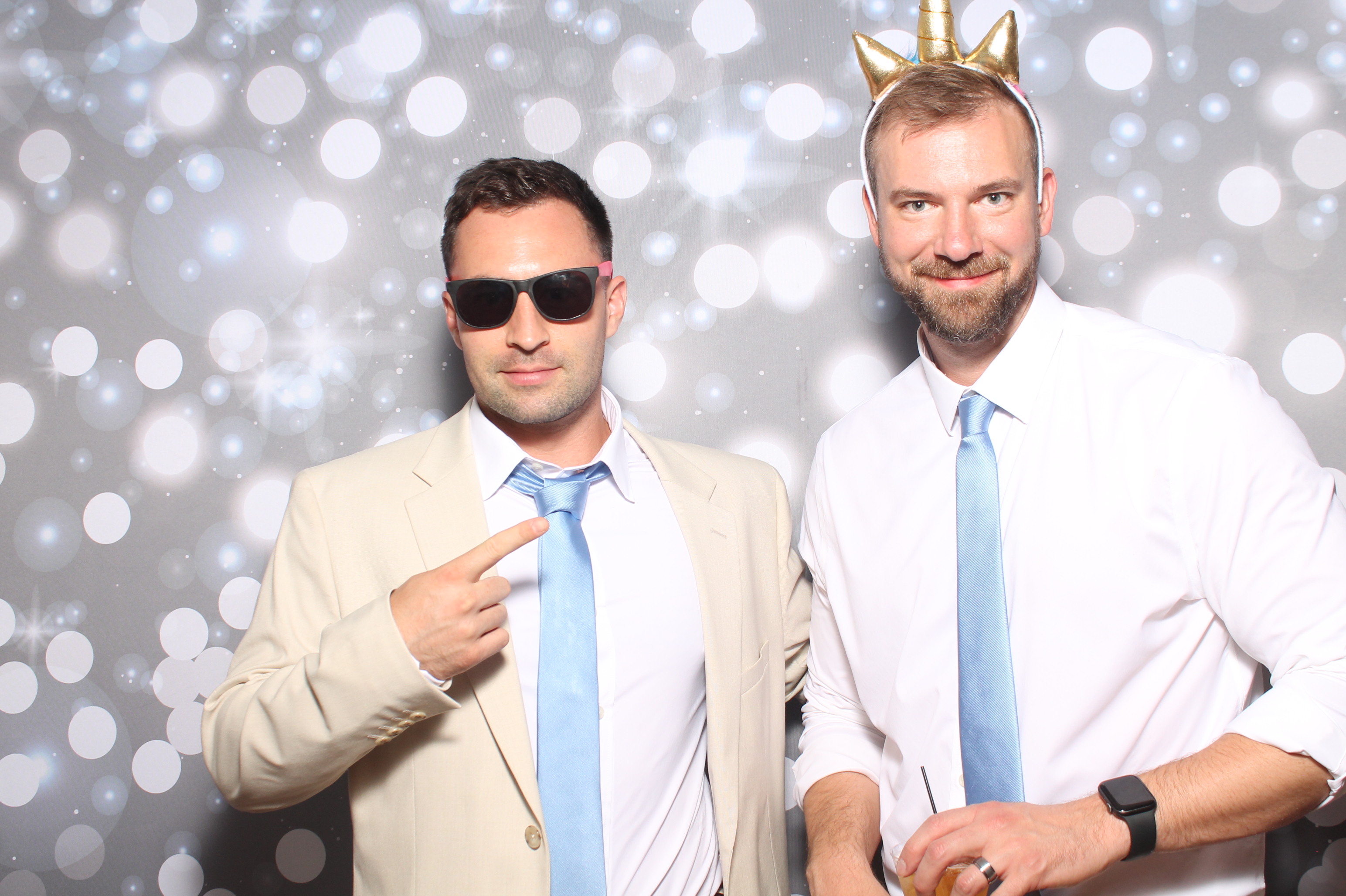 Matt & Shelbi Reception | View more photos from the event at gallery.photoboothcincy.com/u/PhotoBoothCincy/Matt-Shelbi-Reception