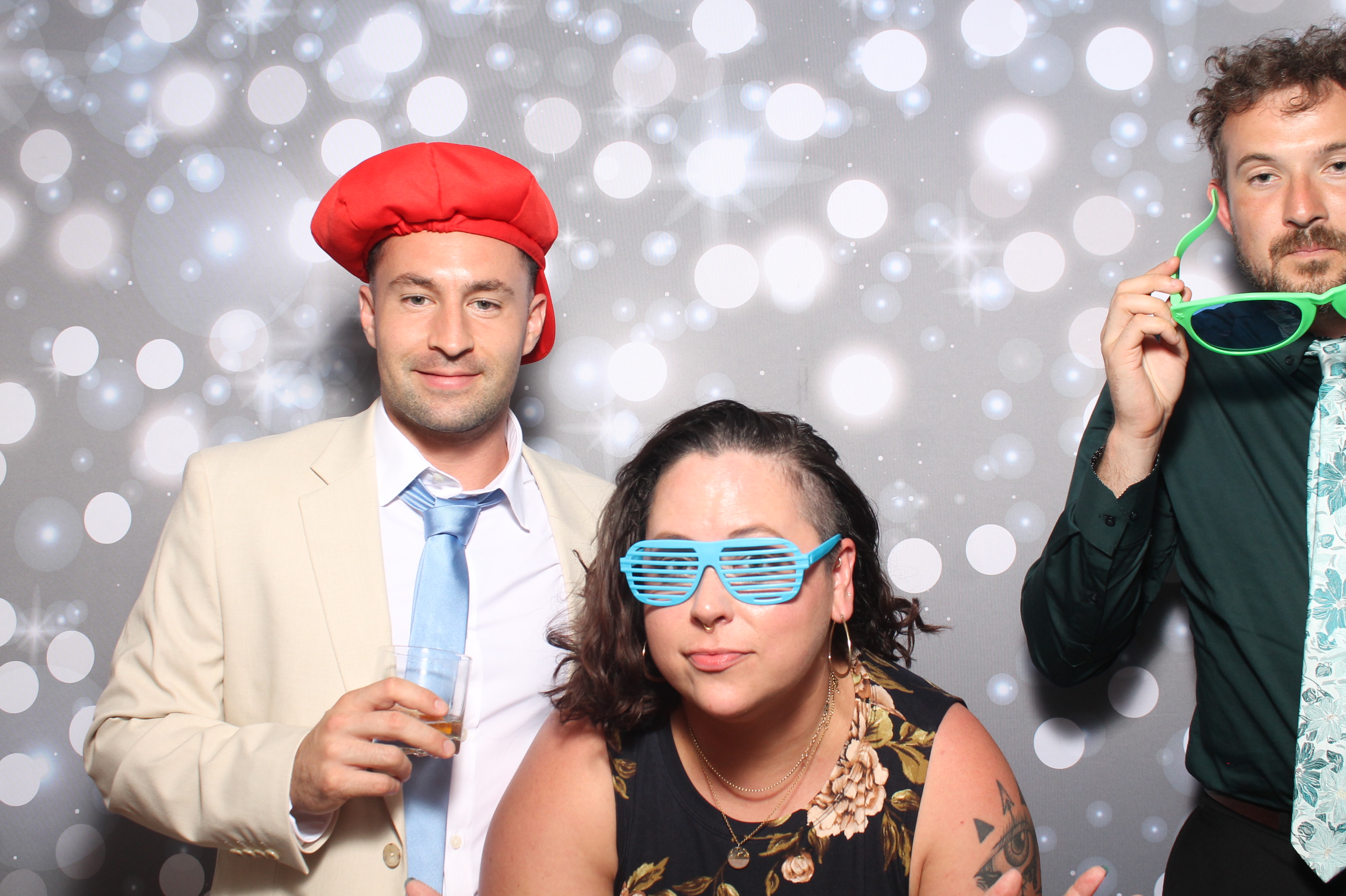 Matt & Shelbi Reception | View more photos from the event at gallery.photoboothcincy.com/u/PhotoBoothCincy/Matt-Shelbi-Reception