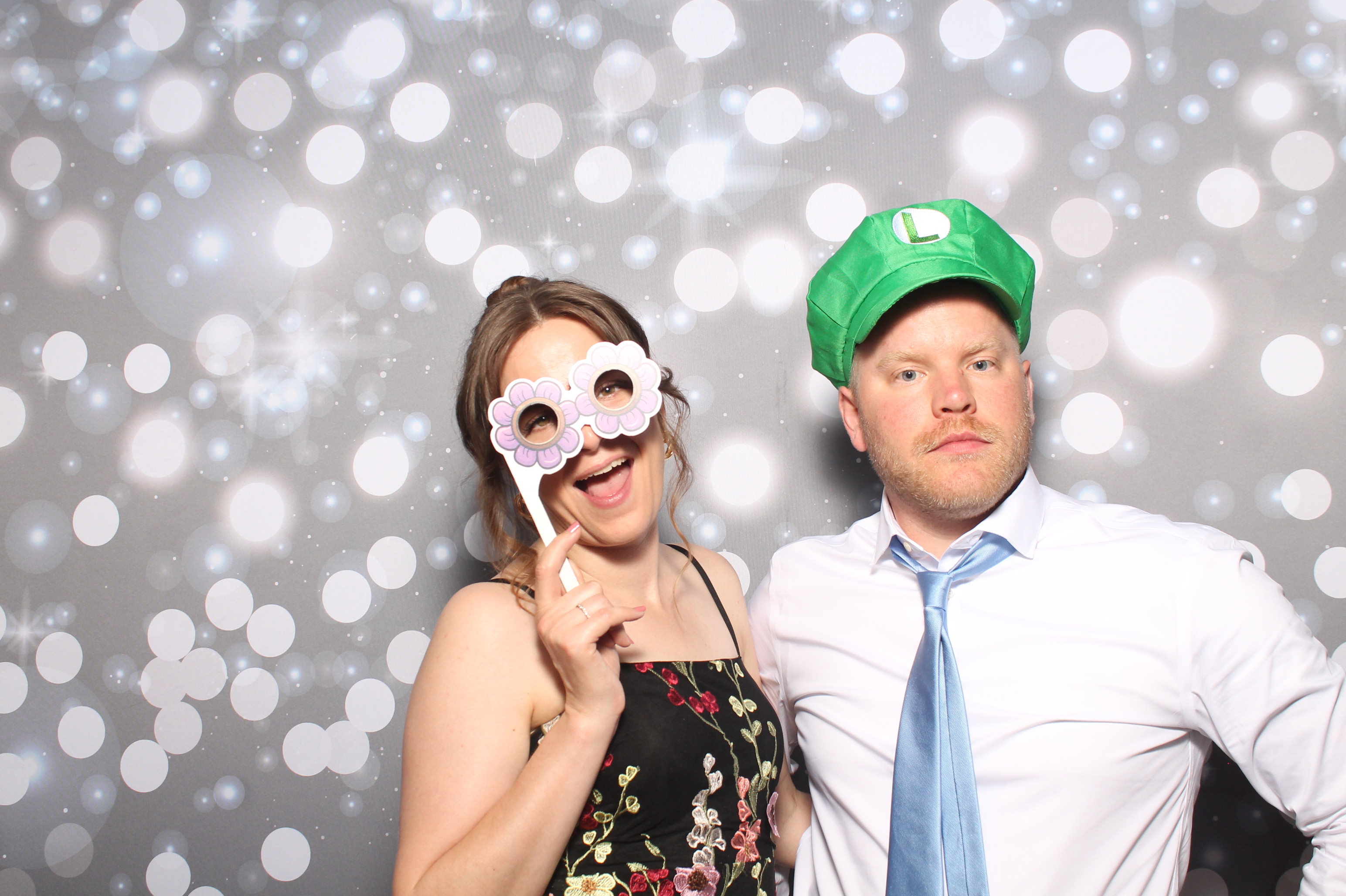 Matt & Shelbi Reception | View more photos from the event at gallery.photoboothcincy.com/u/PhotoBoothCincy/Matt-Shelbi-Reception