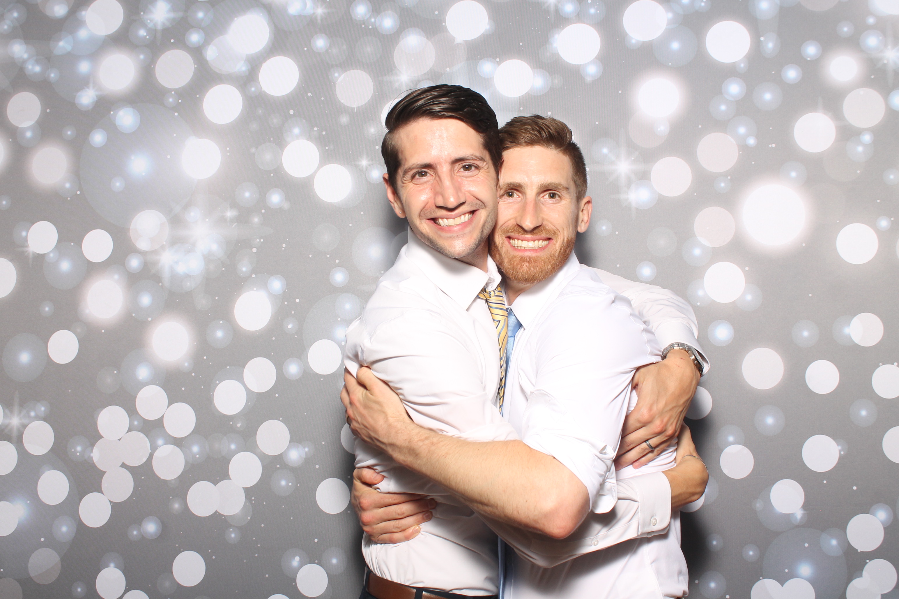 Matt & Shelbi Reception | View more photos from the event at gallery.photoboothcincy.com/u/PhotoBoothCincy/Matt-Shelbi-Reception