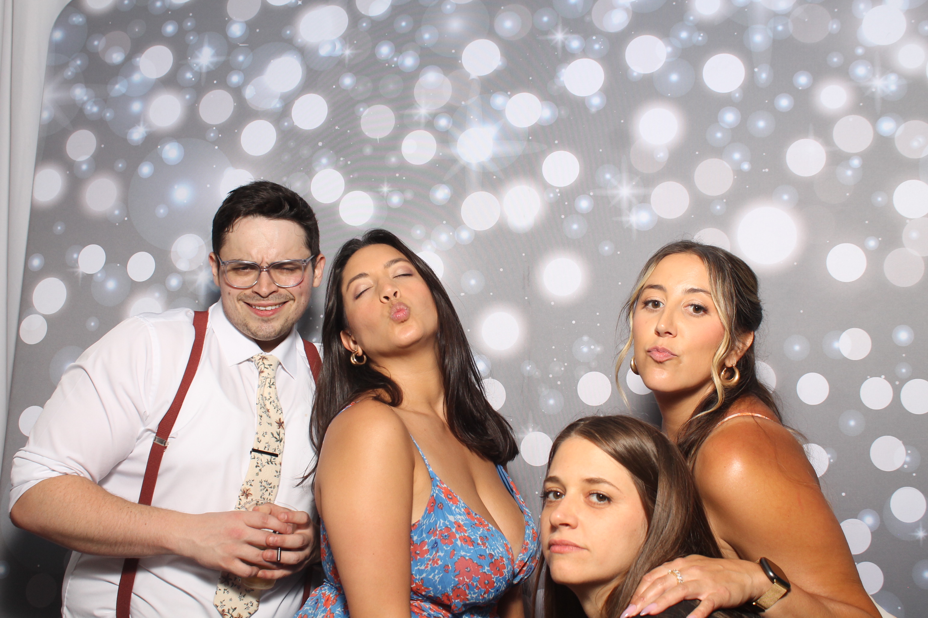 Matt & Shelbi Reception | View more photos from the event at gallery.photoboothcincy.com/u/PhotoBoothCincy/Matt-Shelbi-Reception