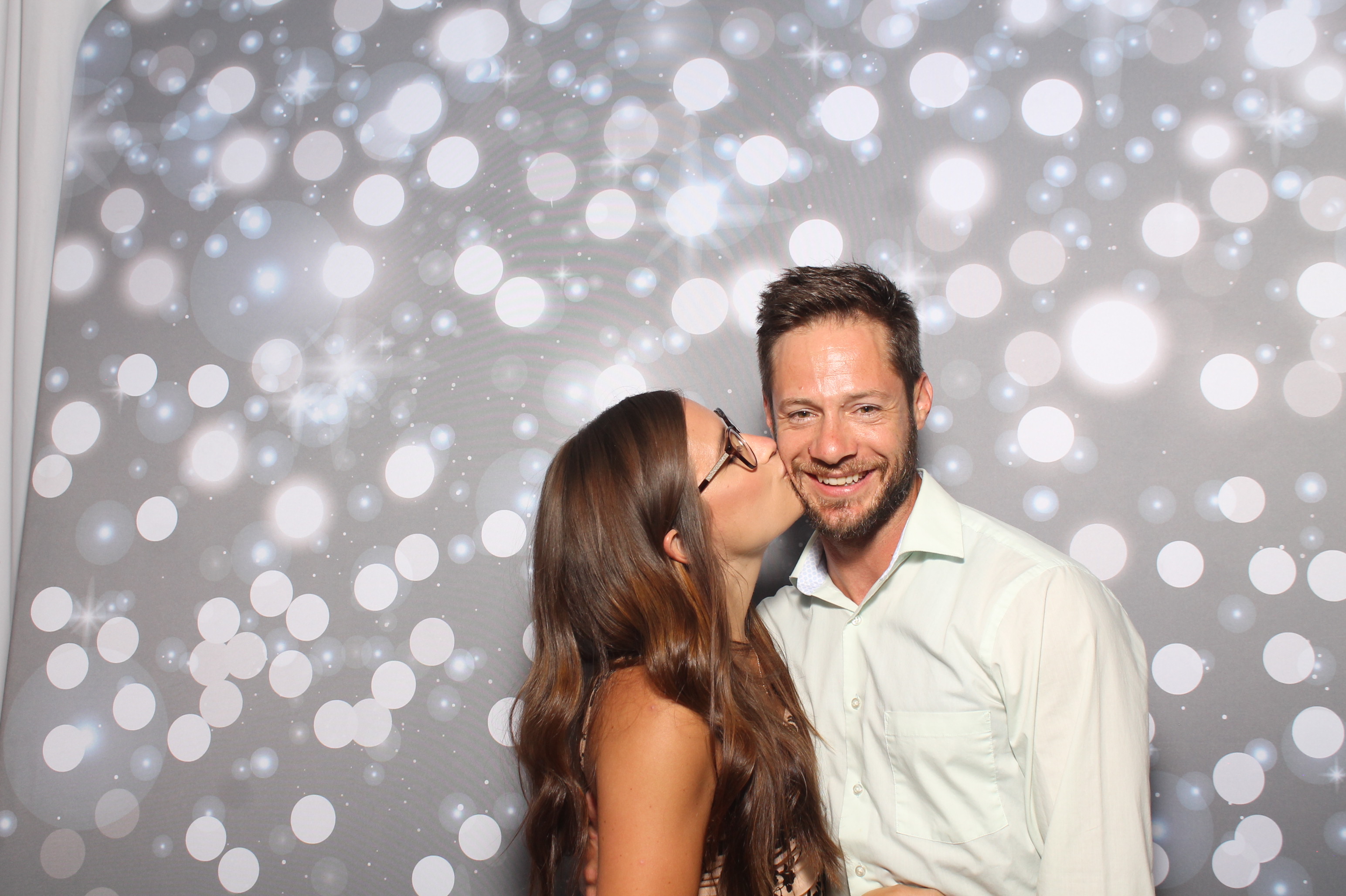 Matt & Shelbi Reception | View more photos from the event at gallery.photoboothcincy.com/u/PhotoBoothCincy/Matt-Shelbi-Reception