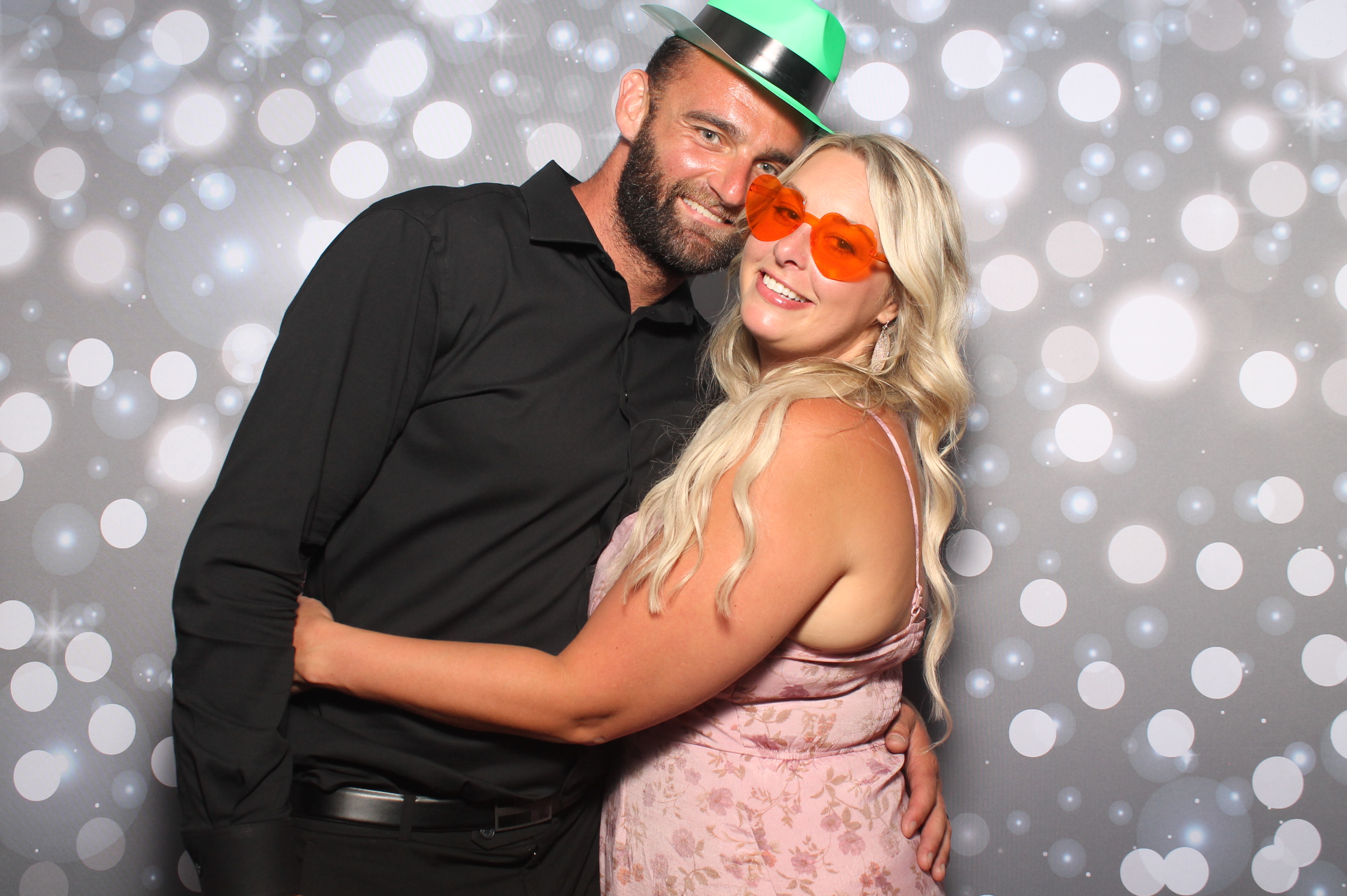 Matt & Shelbi Reception | View more photos from the event at gallery.photoboothcincy.com/u/PhotoBoothCincy/Matt-Shelbi-Reception