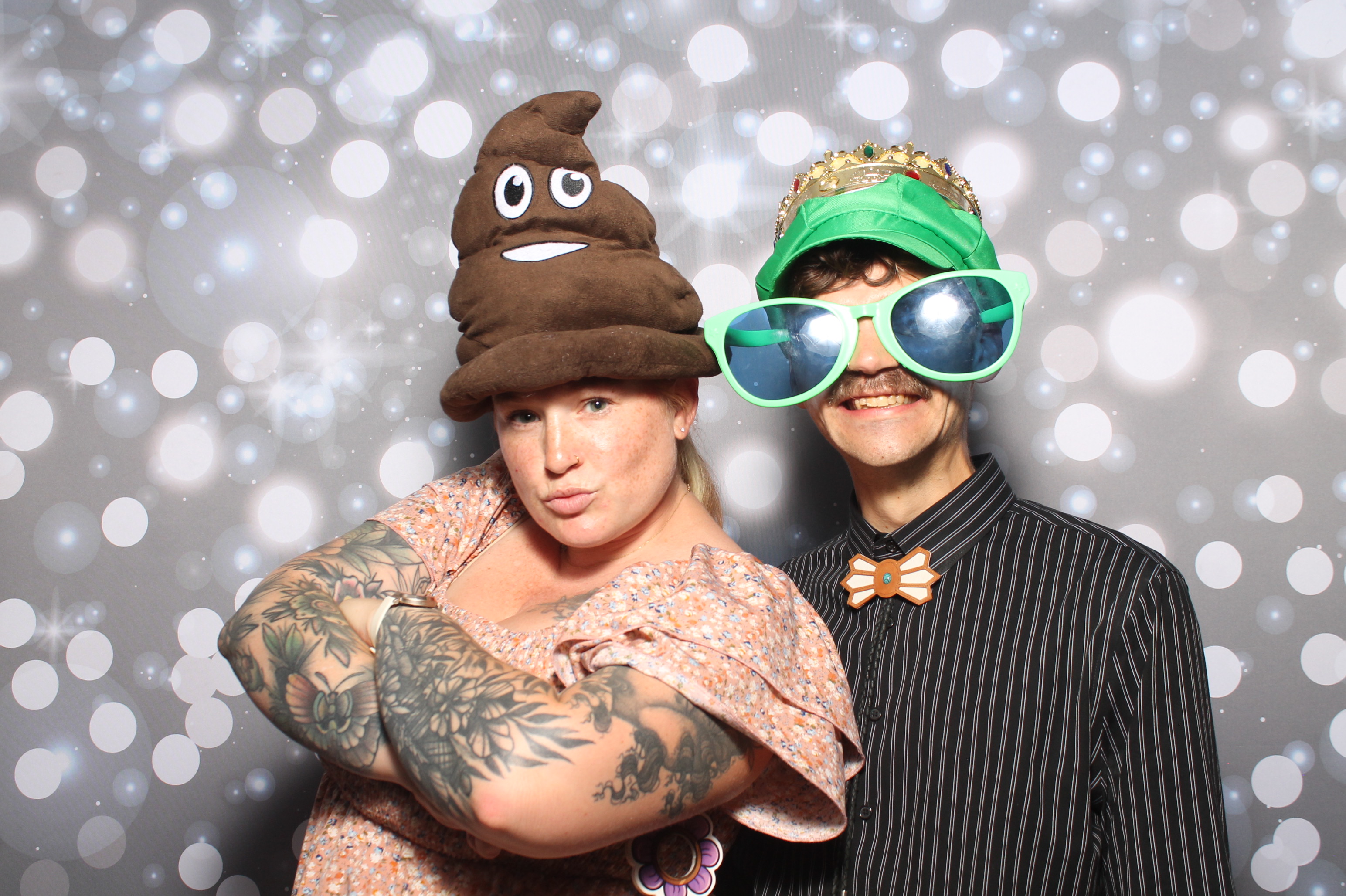 Matt & Shelbi Reception | View more photos from the event at gallery.photoboothcincy.com/u/PhotoBoothCincy/Matt-Shelbi-Reception