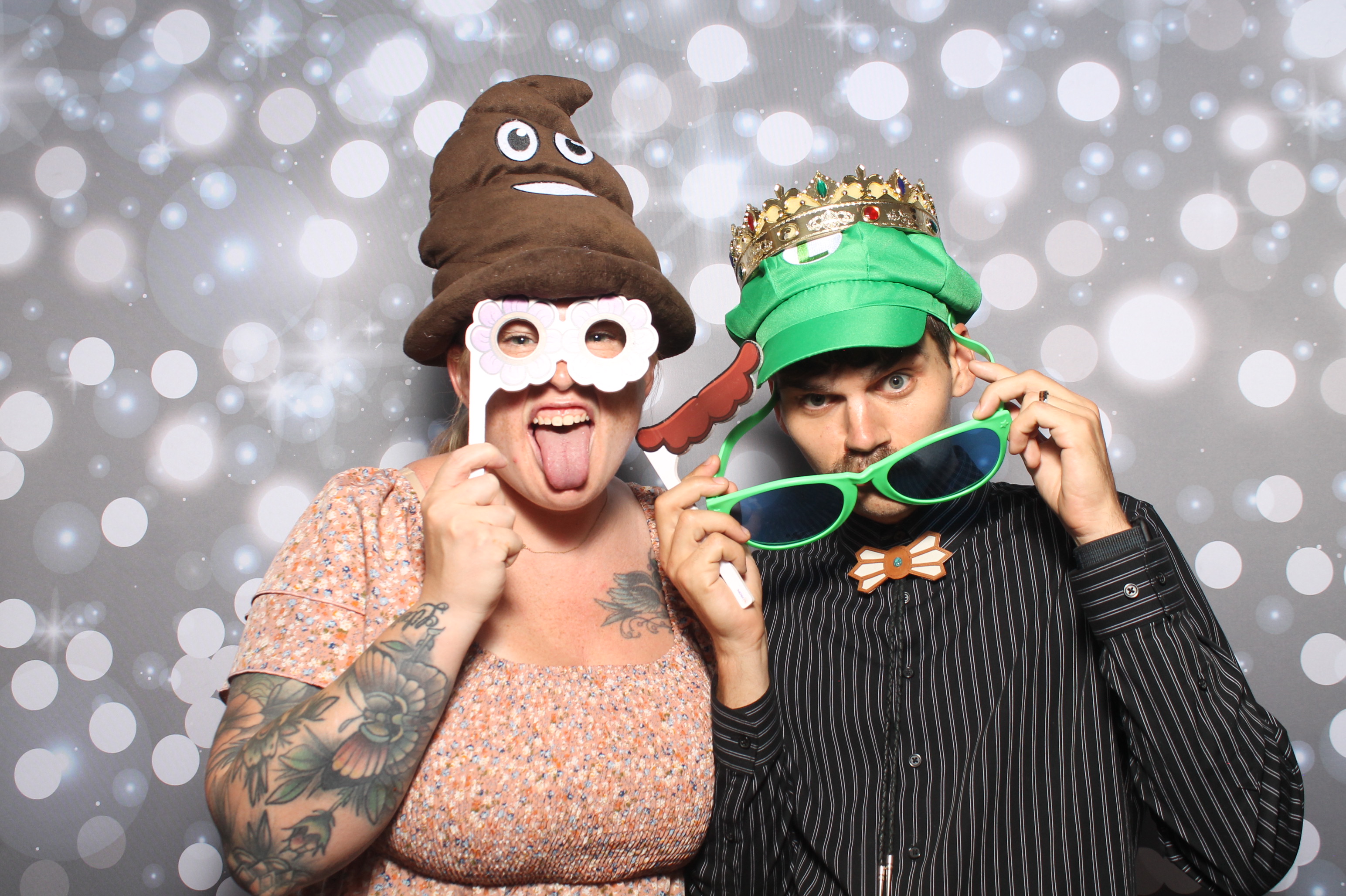 Matt & Shelbi Reception | View more photos from the event at gallery.photoboothcincy.com/u/PhotoBoothCincy/Matt-Shelbi-Reception