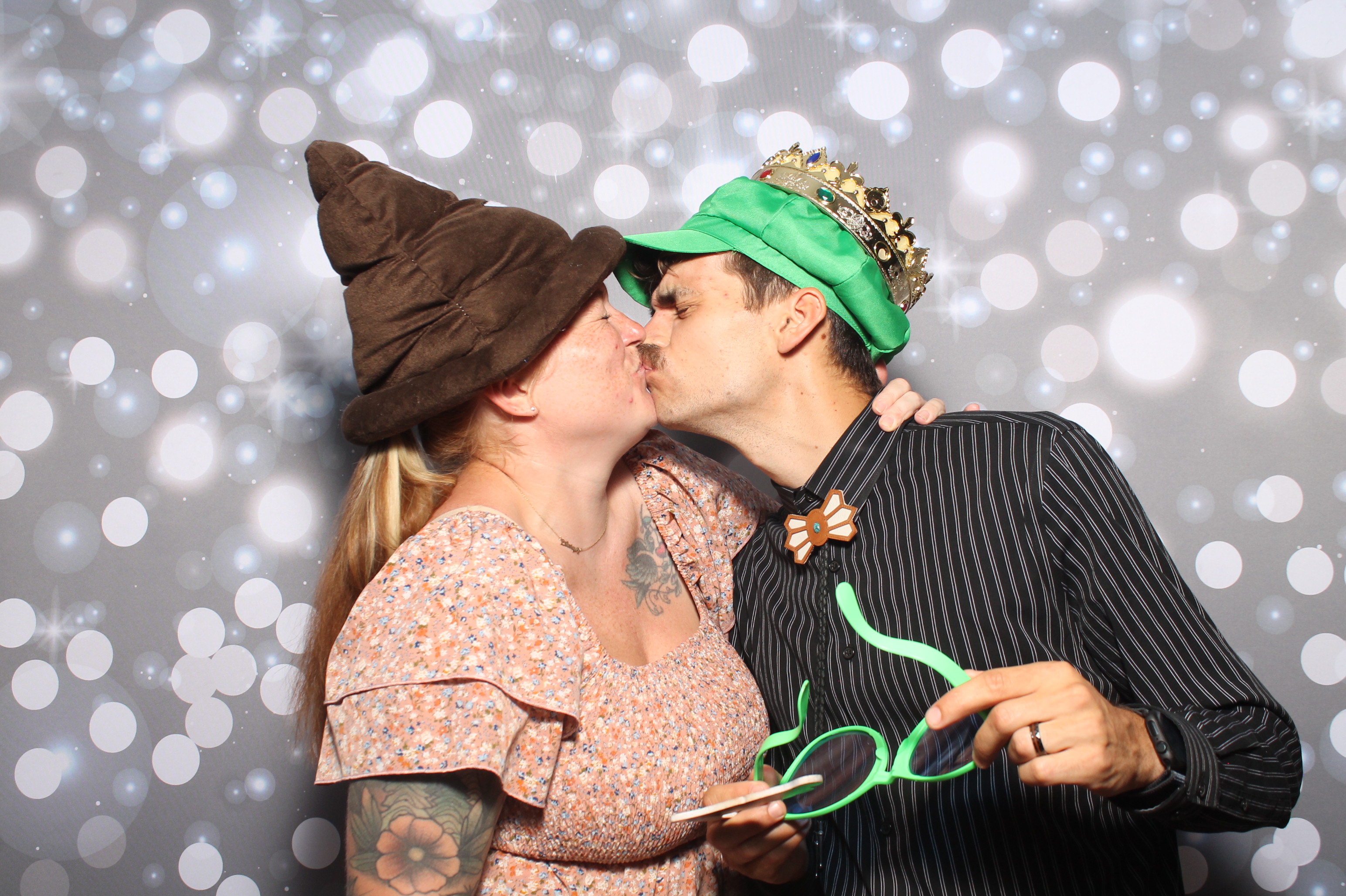 Matt & Shelbi Reception | View more photos from the event at gallery.photoboothcincy.com/u/PhotoBoothCincy/Matt-Shelbi-Reception