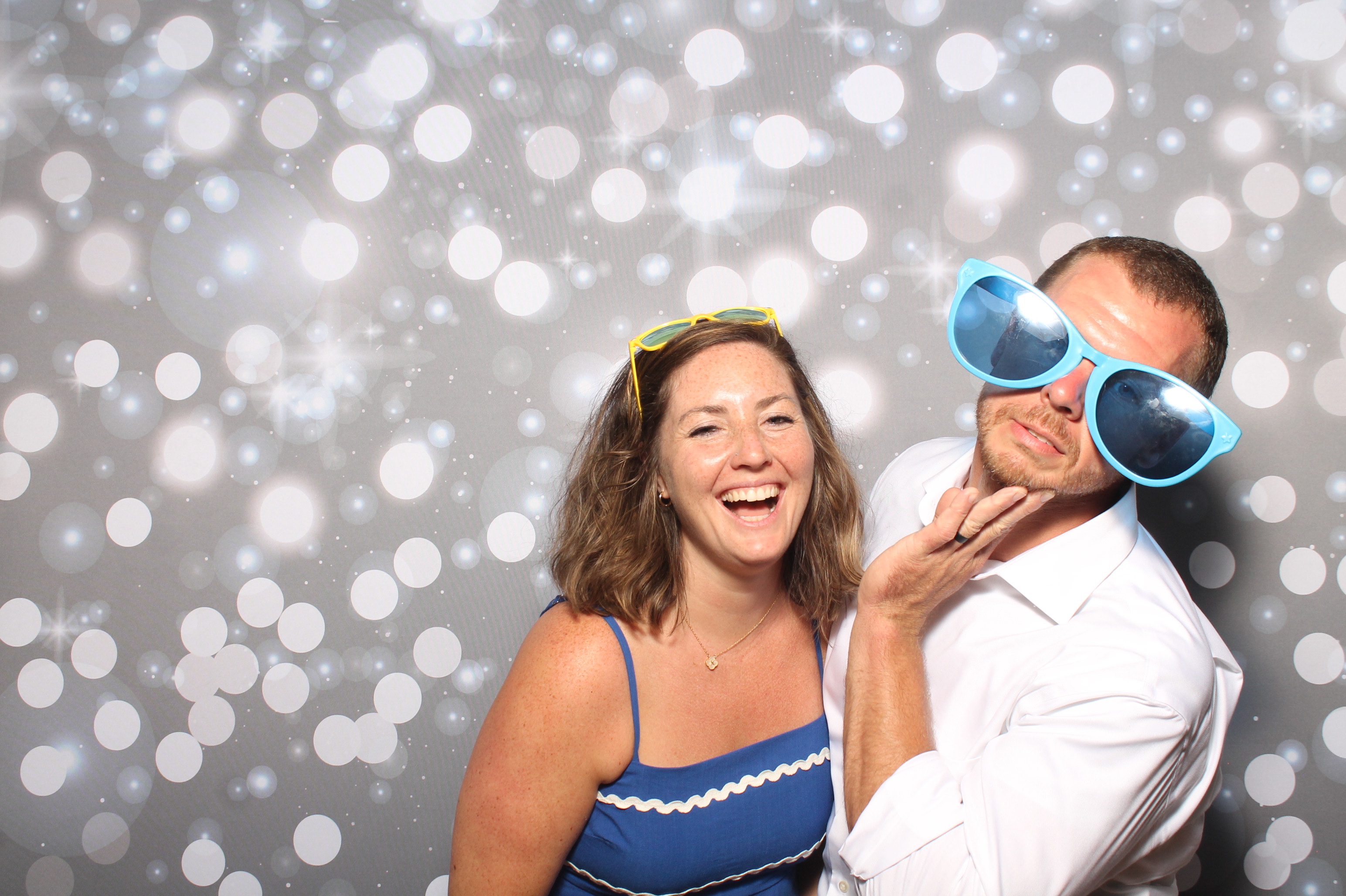 Matt & Shelbi Reception | View more photos from the event at gallery.photoboothcincy.com/u/PhotoBoothCincy/Matt-Shelbi-Reception