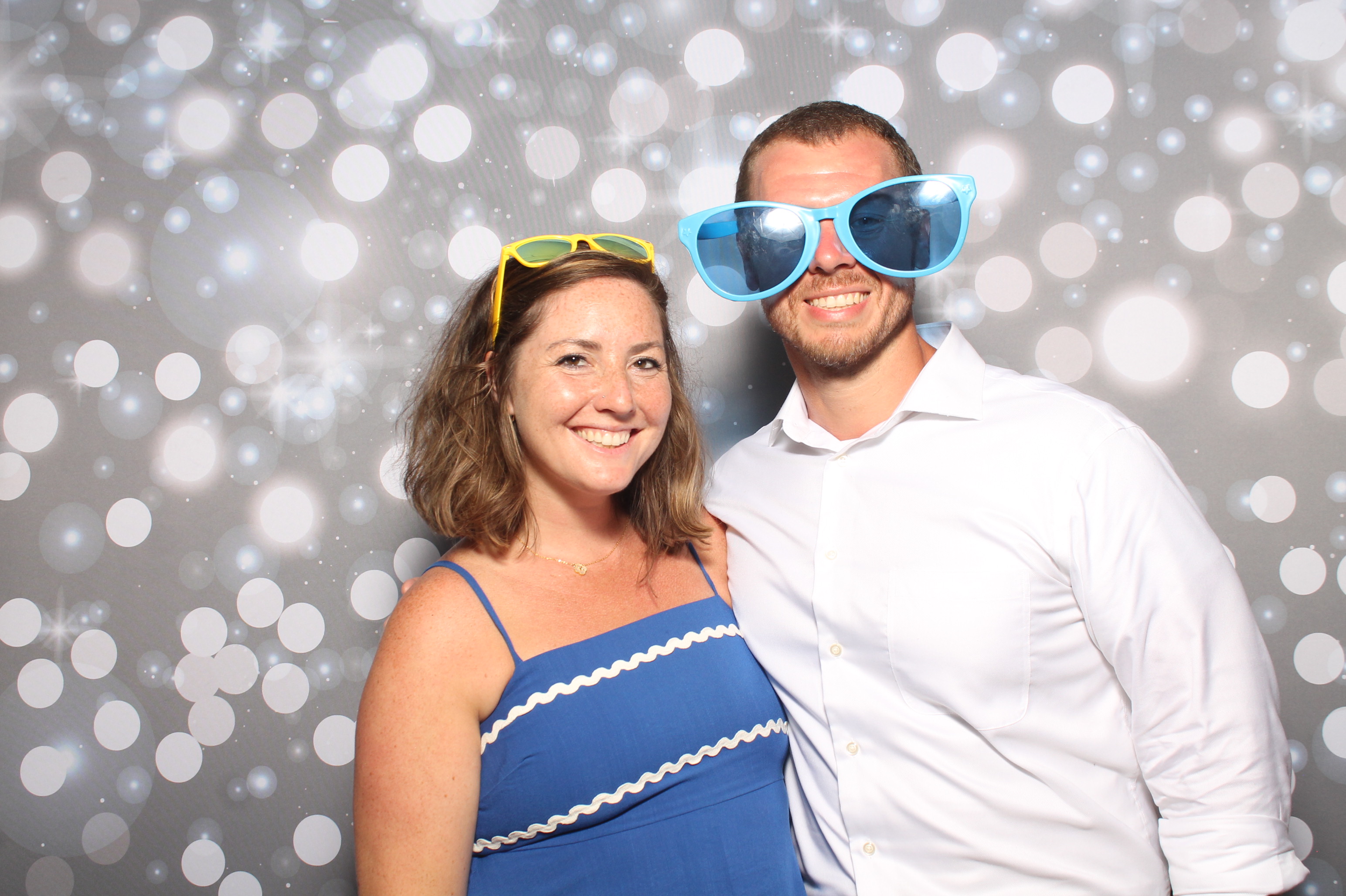Matt & Shelbi Reception | View more photos from the event at gallery.photoboothcincy.com/u/PhotoBoothCincy/Matt-Shelbi-Reception