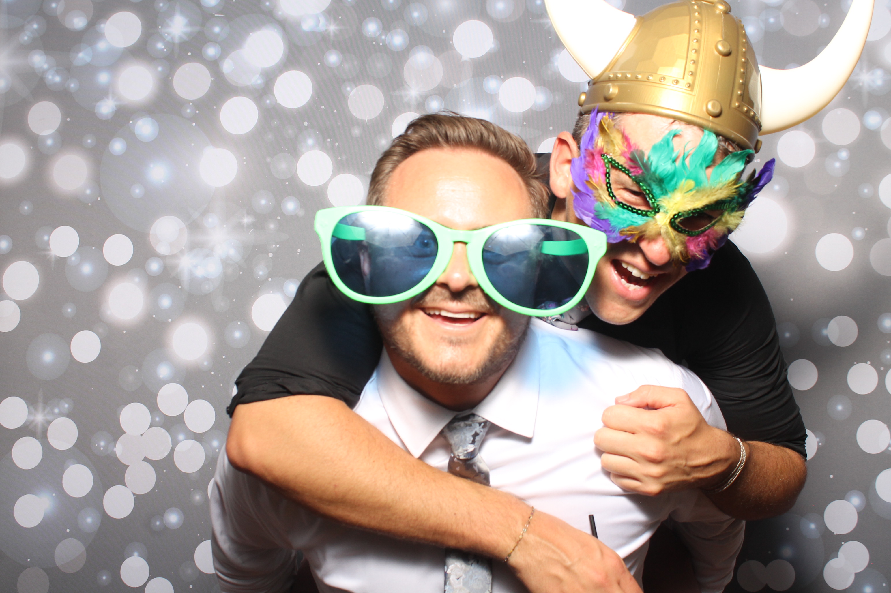 Matt & Shelbi Reception | View more photos from the event at gallery.photoboothcincy.com/u/PhotoBoothCincy/Matt-Shelbi-Reception