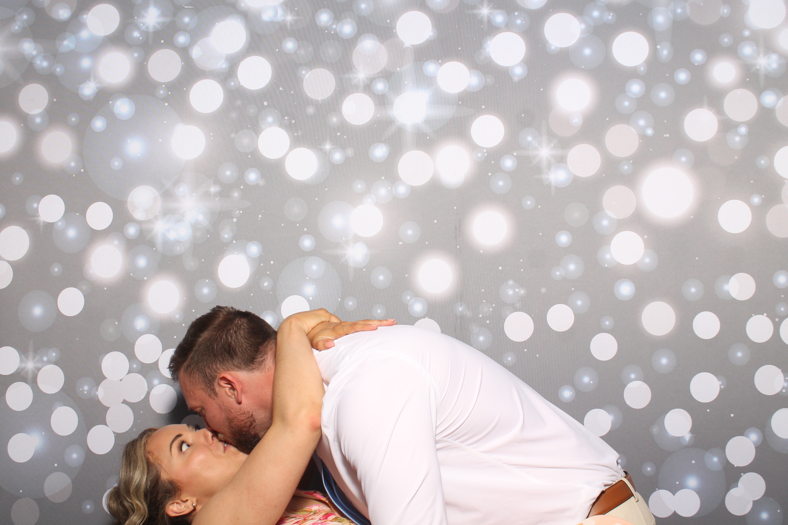 Matt & Shelbi Reception | View more photos from the event at gallery.photoboothcincy.com/u/PhotoBoothCincy/Matt-Shelbi-Reception
