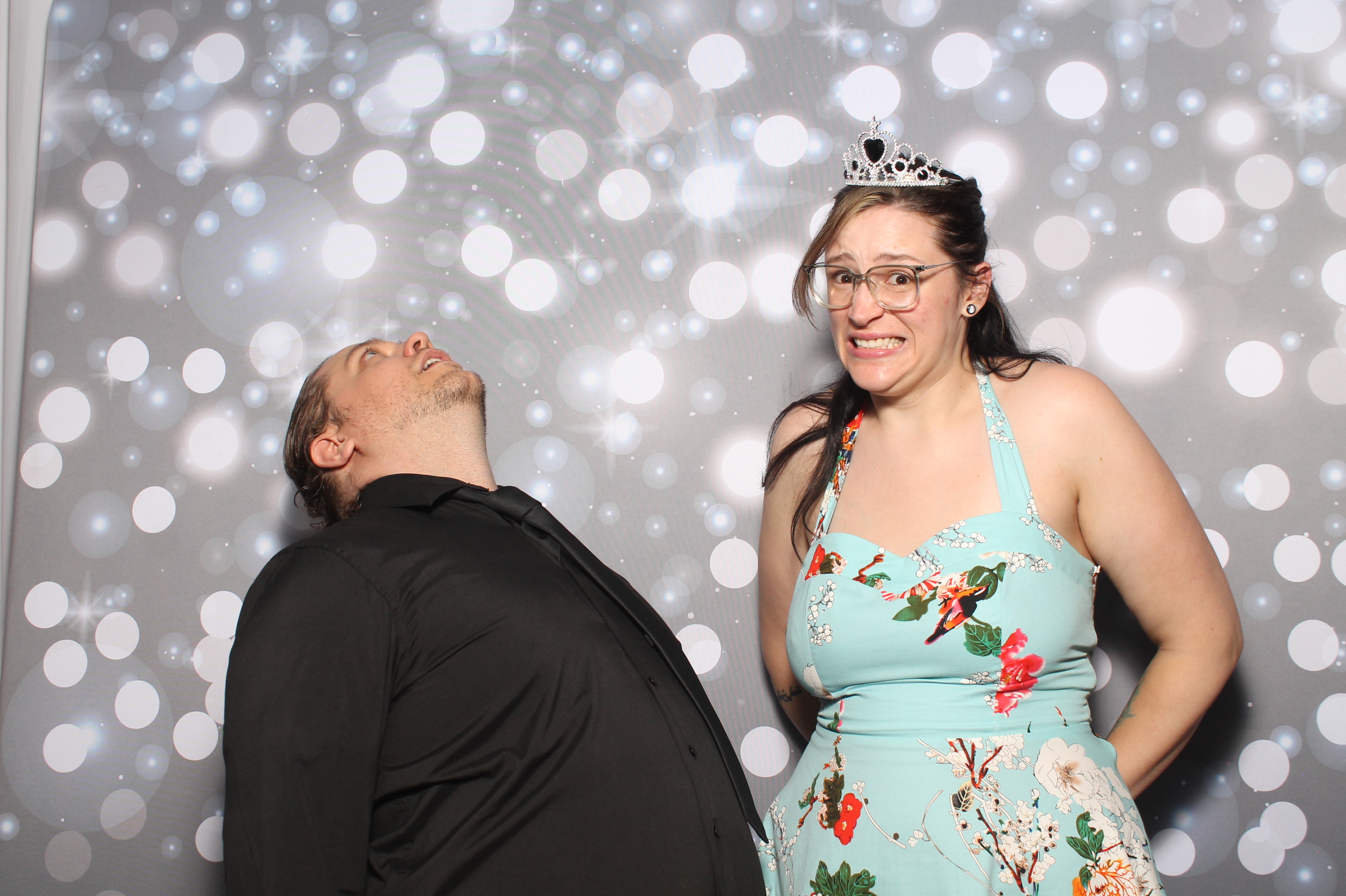 Matt & Shelbi Reception | View more photos from the event at gallery.photoboothcincy.com/u/PhotoBoothCincy/Matt-Shelbi-Reception