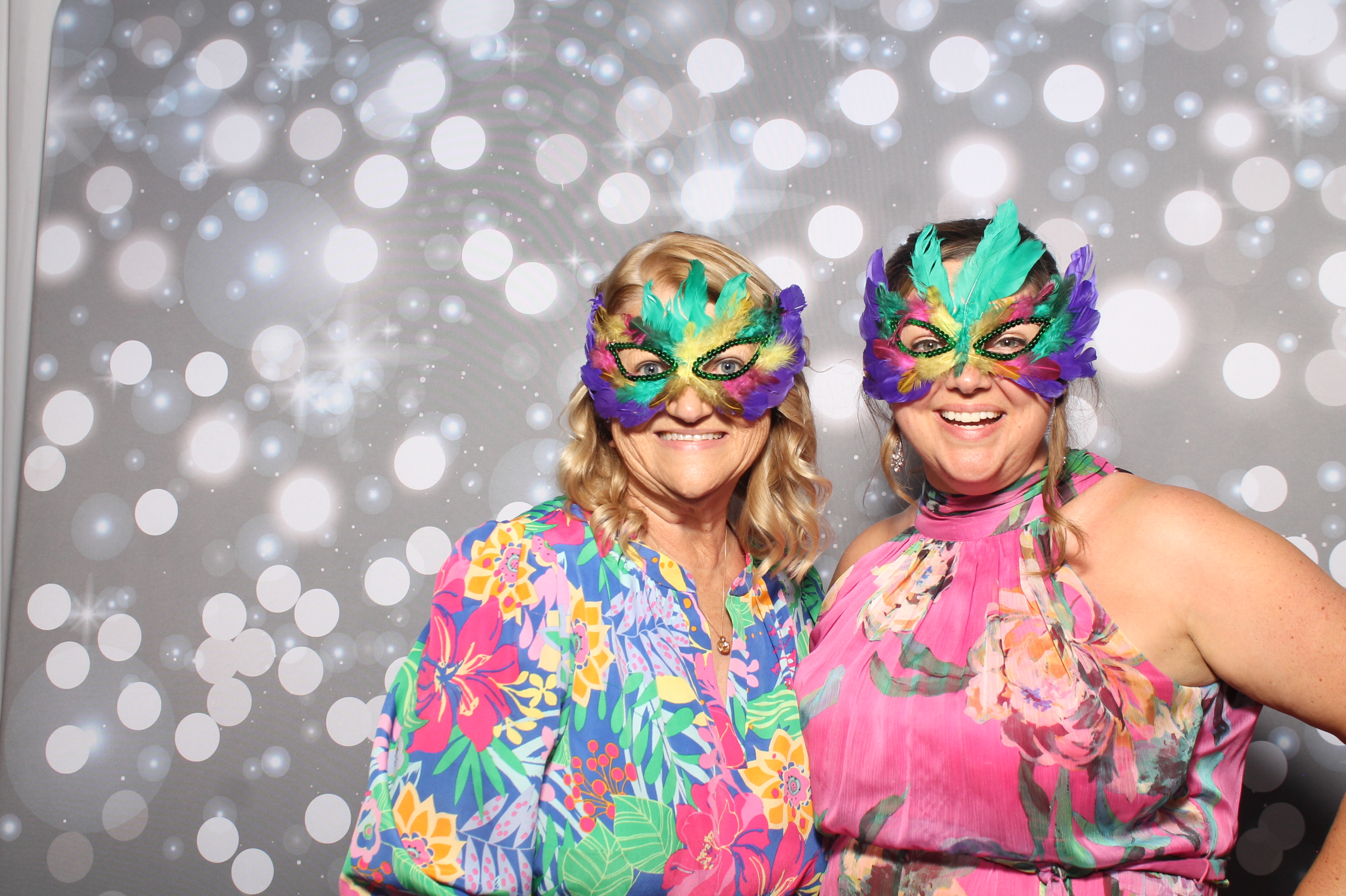 Matt & Shelbi Reception | View more photos from the event at gallery.photoboothcincy.com/u/PhotoBoothCincy/Matt-Shelbi-Reception