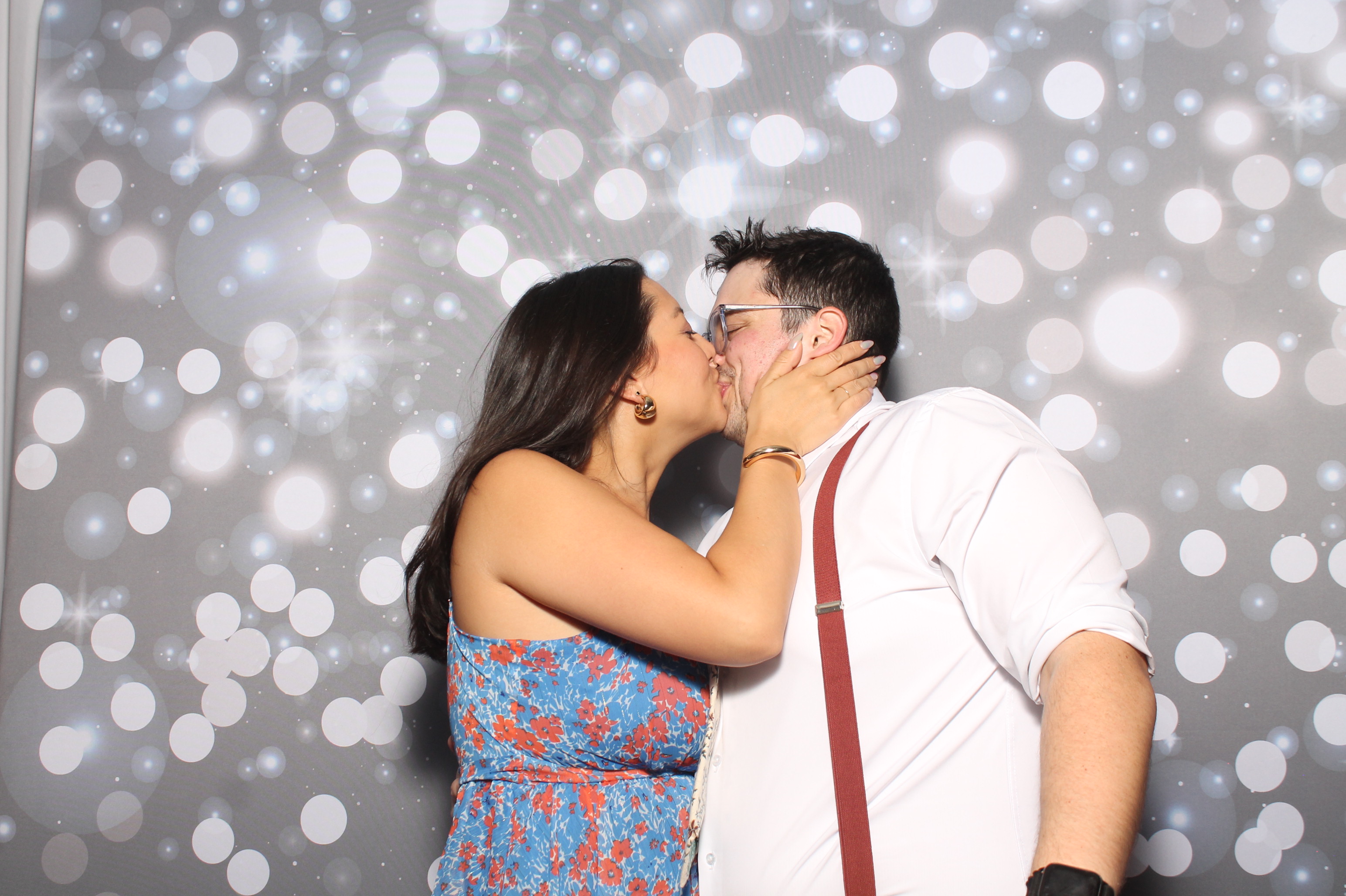 Matt & Shelbi Reception | View more photos from the event at gallery.photoboothcincy.com/u/PhotoBoothCincy/Matt-Shelbi-Reception